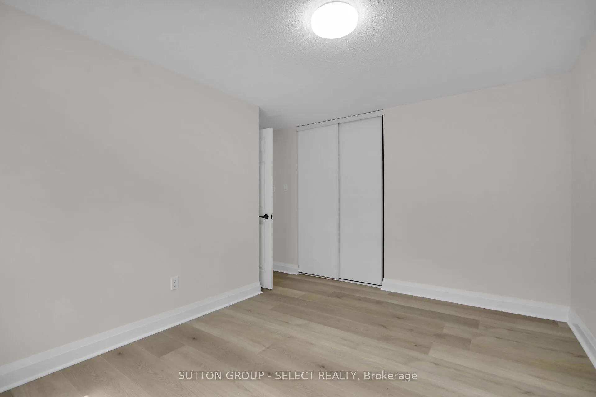 626 Wharncliffe Road S, #6