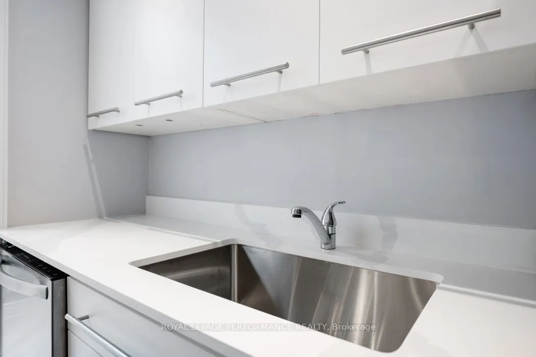 100 Bruyere Street, #304