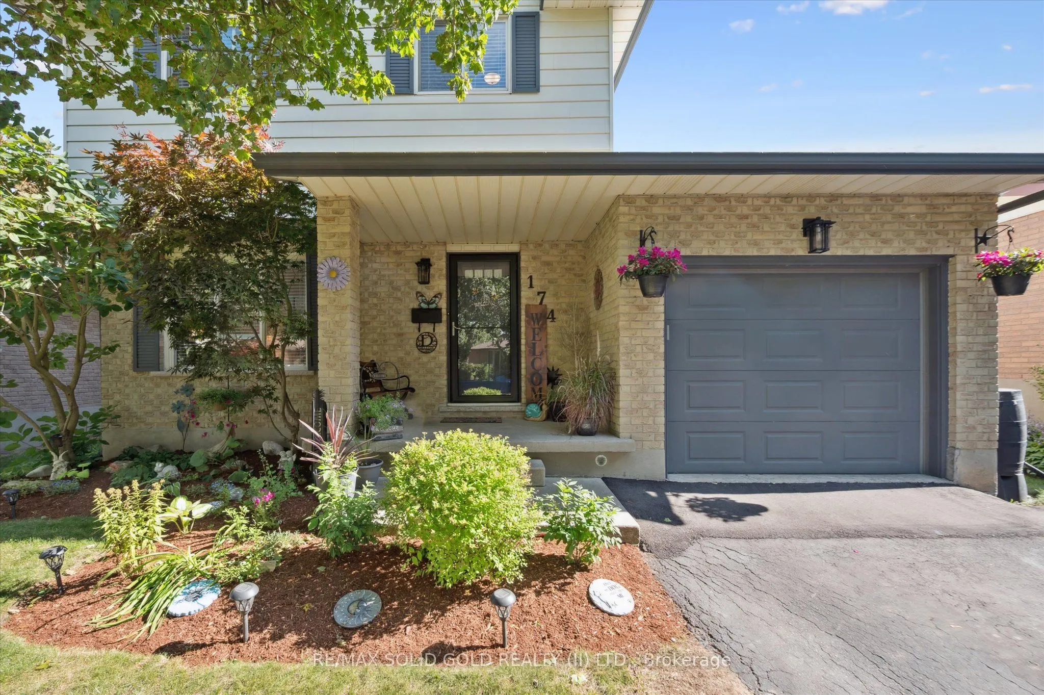 174 Sunpoint Crescent