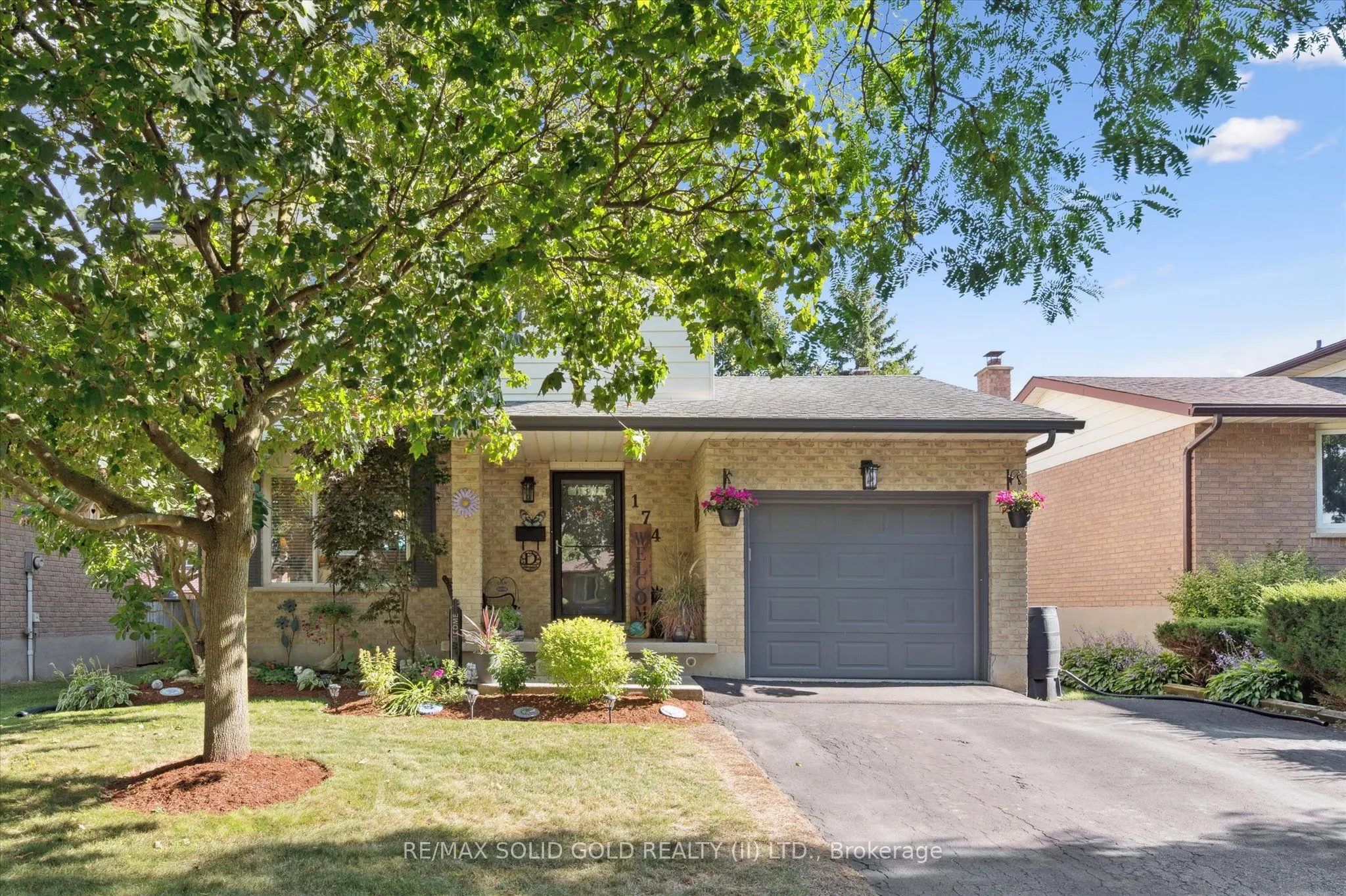 174 Sunpoint Crescent