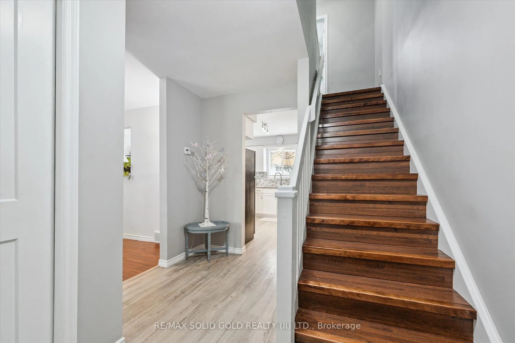 174 Sunpoint Crescent