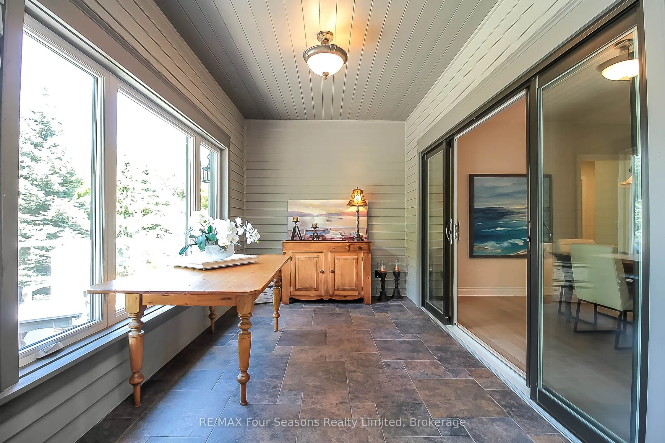 120 SCHOOLHOUSE Court
