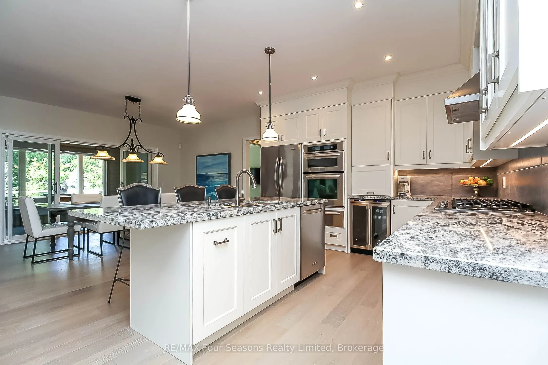 120 SCHOOLHOUSE Court