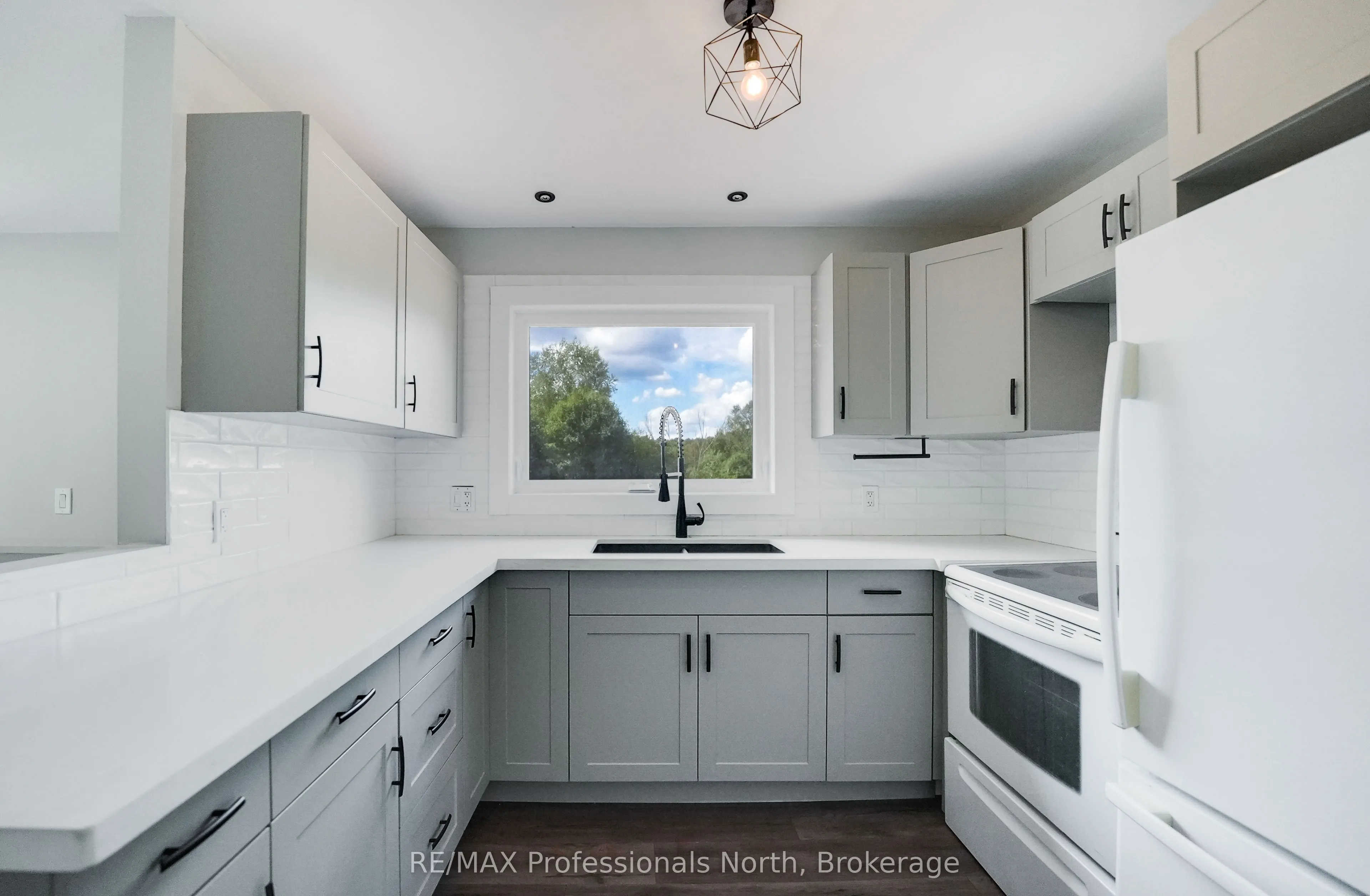 1130 Saunders Road