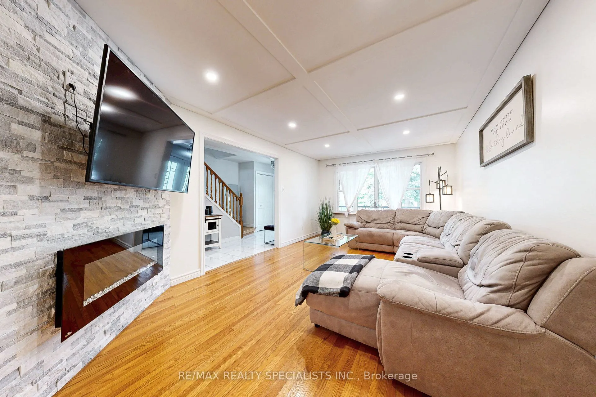 99 Pinnacle Drive