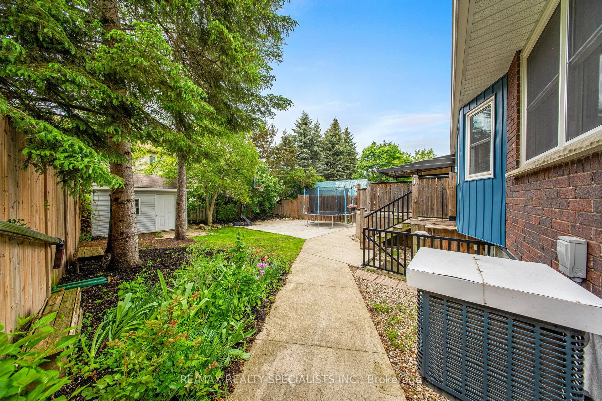 99 Pinnacle Drive