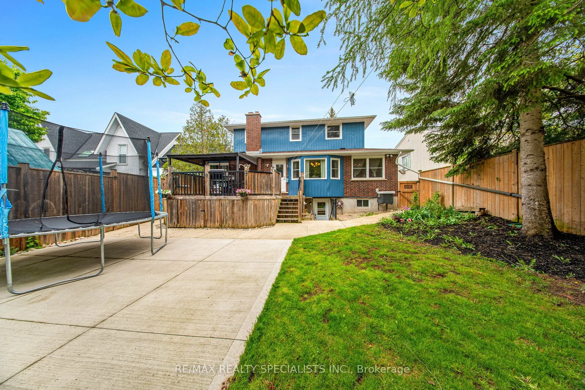 99 Pinnacle Drive