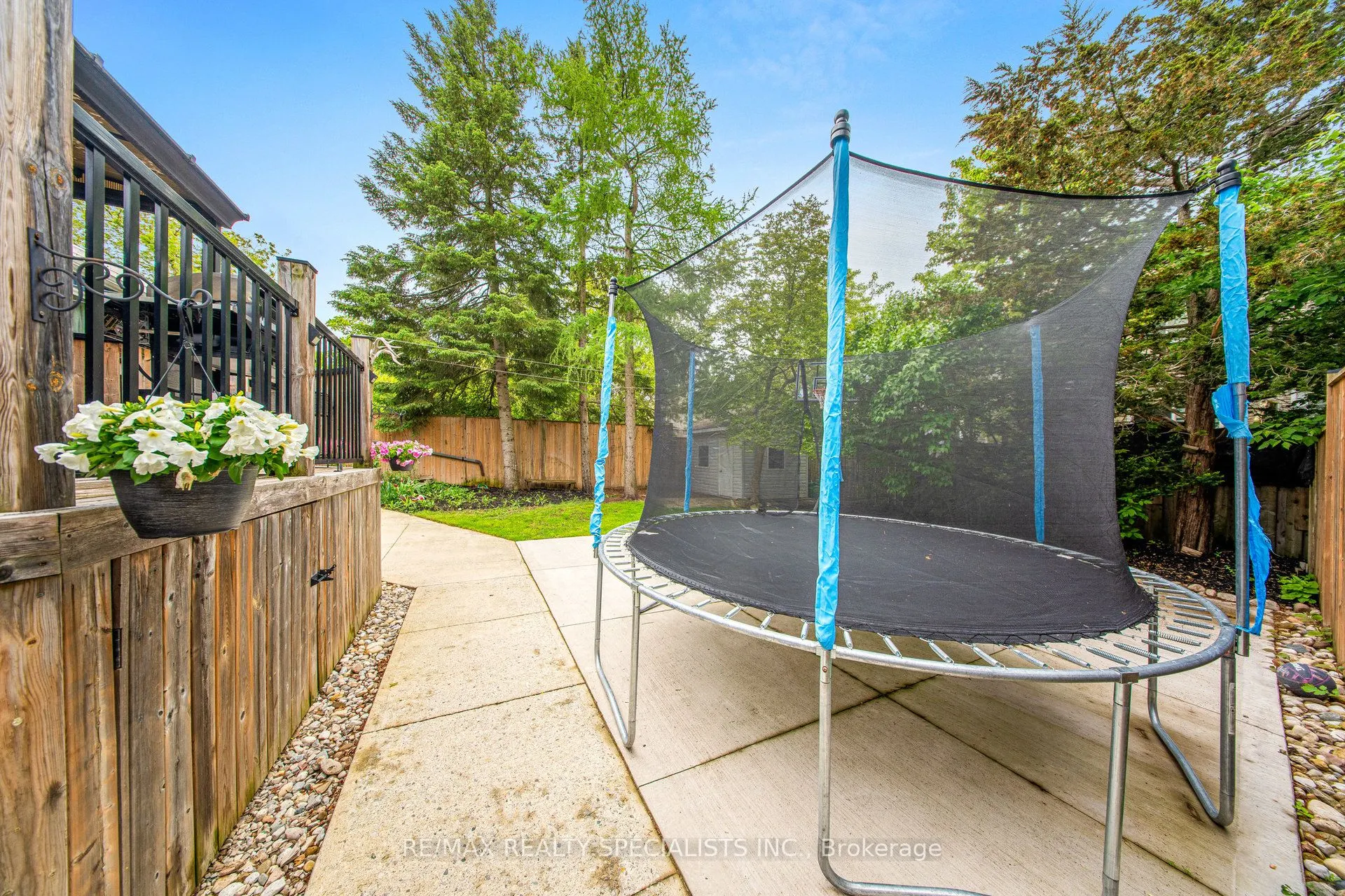 99 Pinnacle Drive