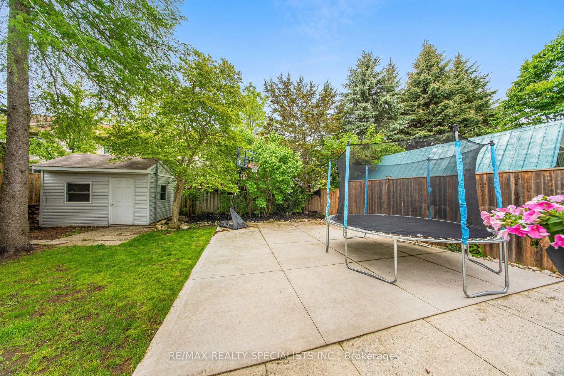 99 Pinnacle Drive