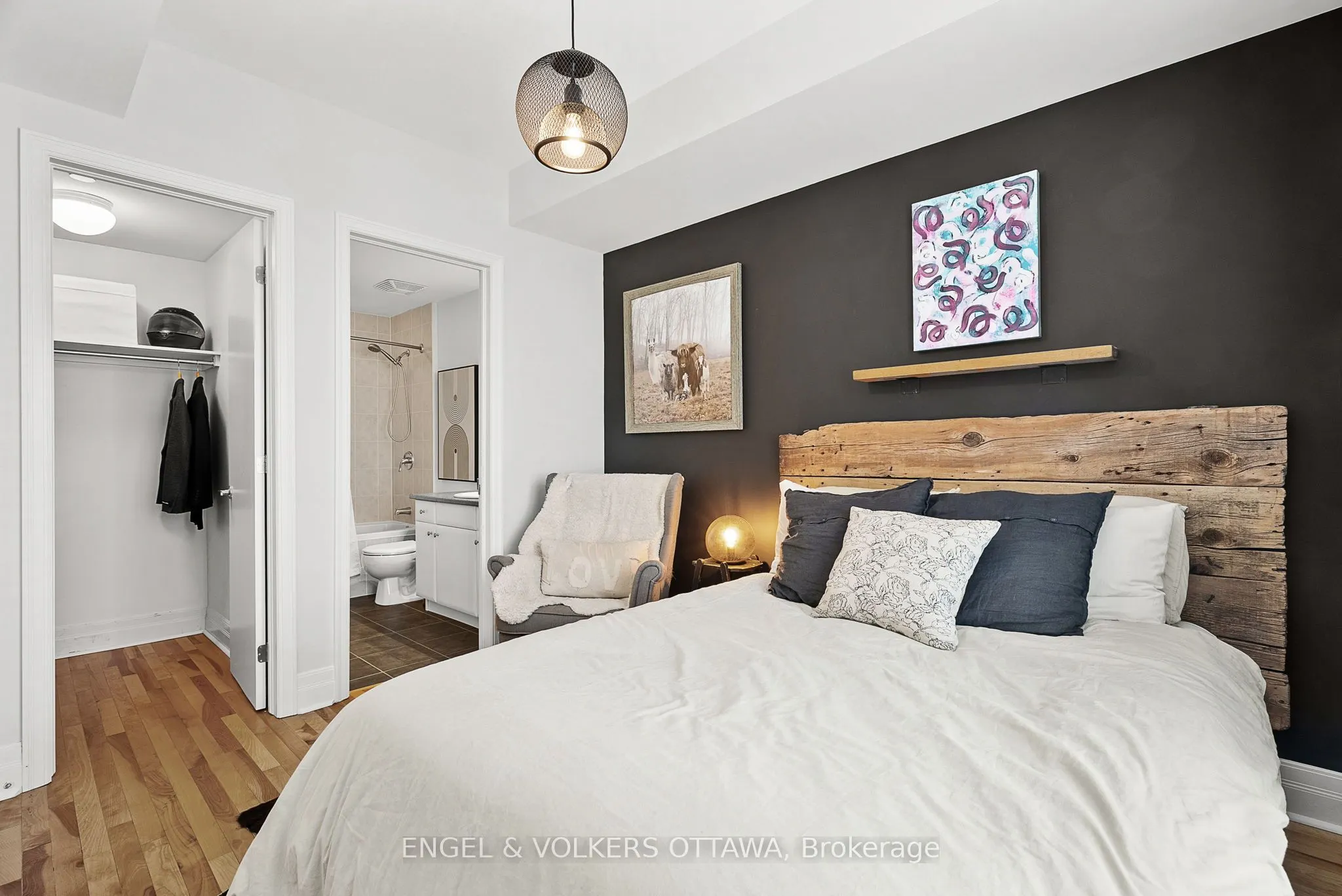 950 Marguerite Avenue, #107