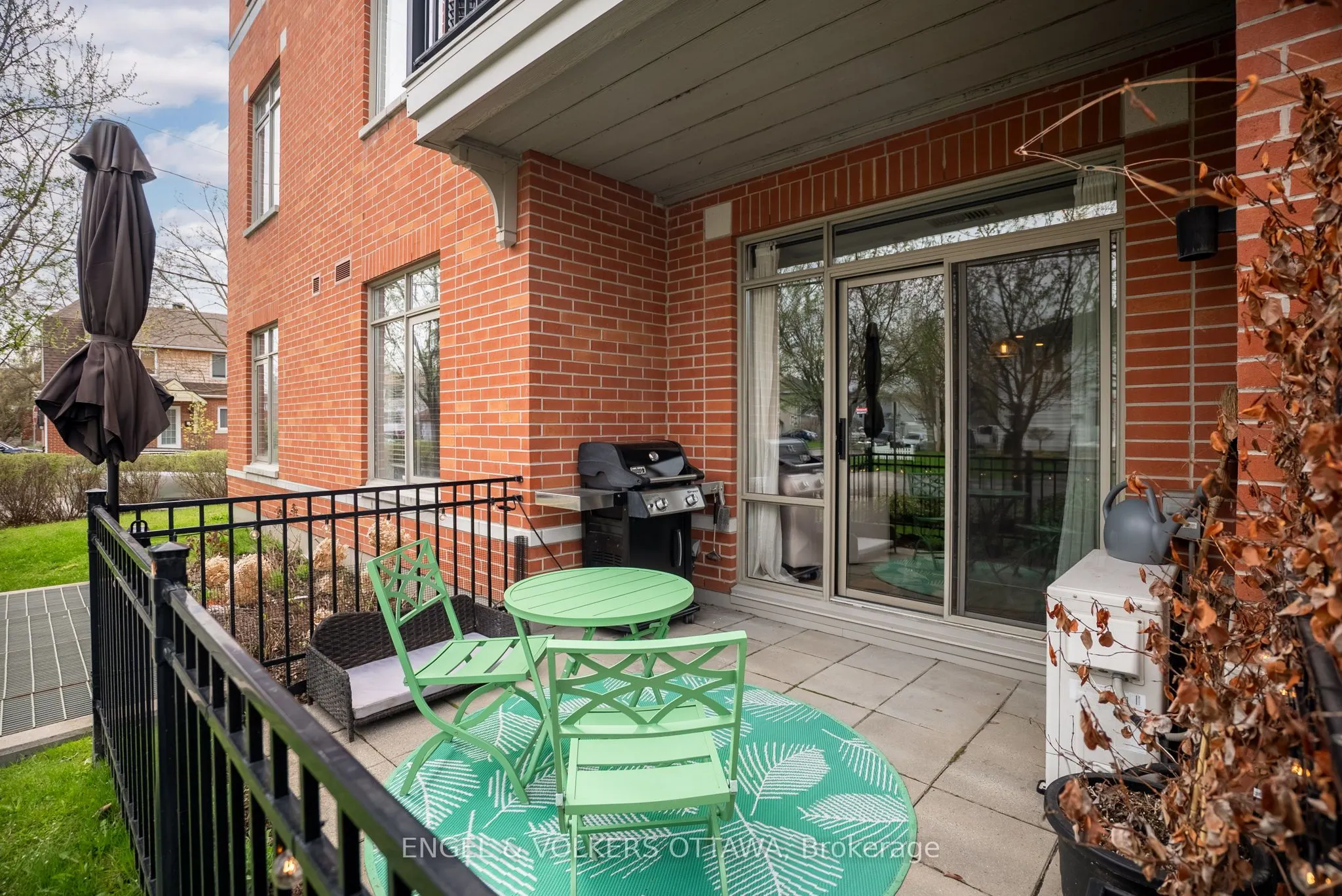 950 Marguerite Avenue, #107