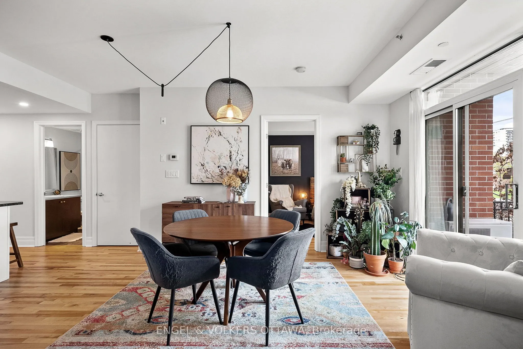 950 Marguerite Avenue, #107