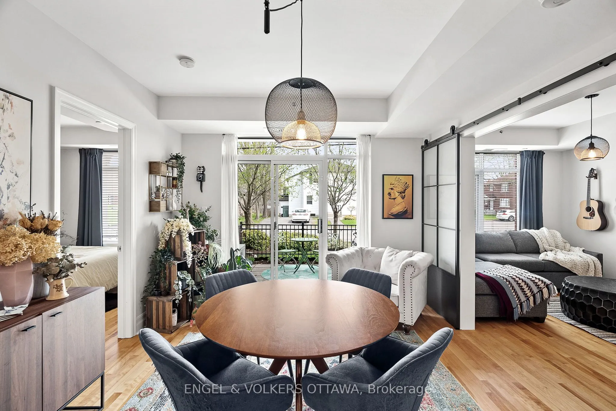 950 Marguerite Avenue, #107