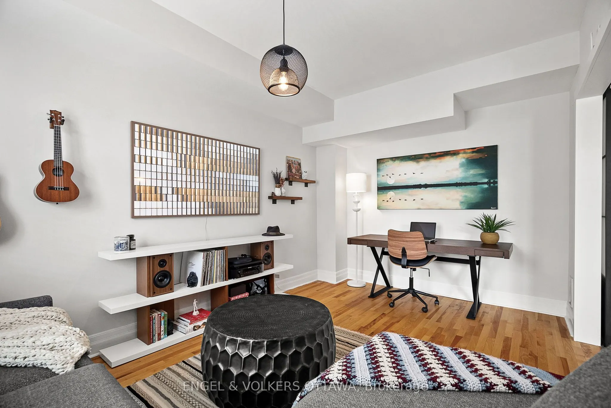 950 Marguerite Avenue, #107