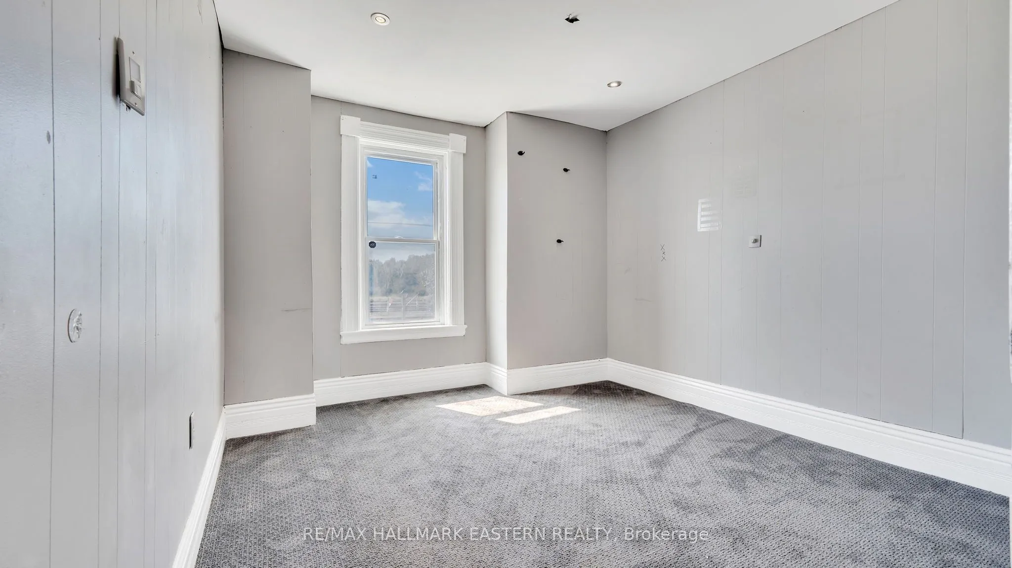 14 OTTAWA Street W