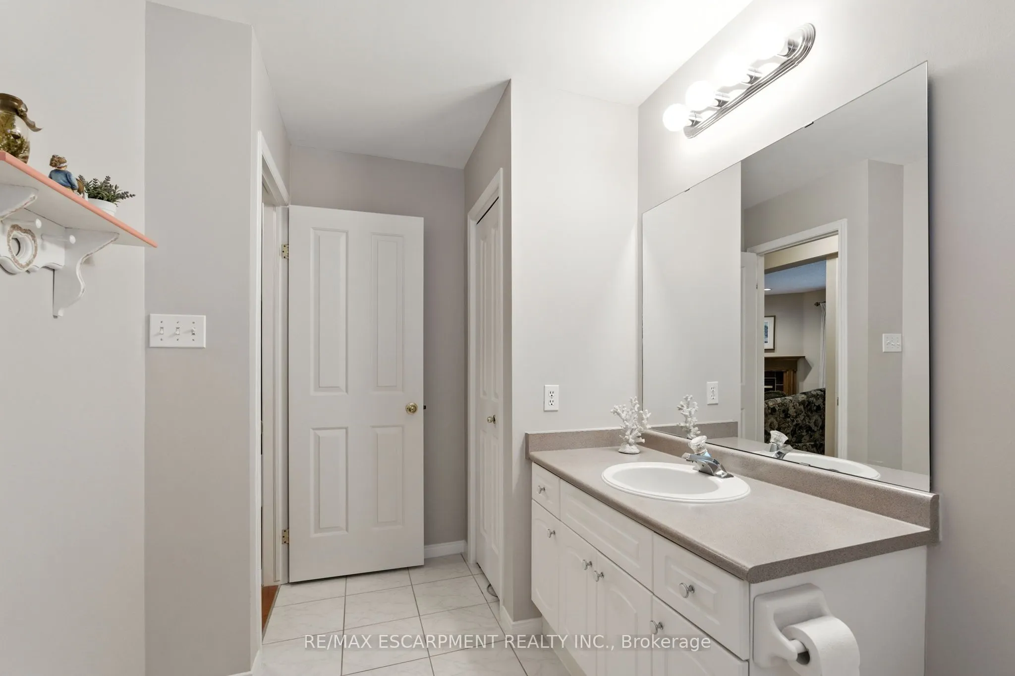 18 Naples Boulevard