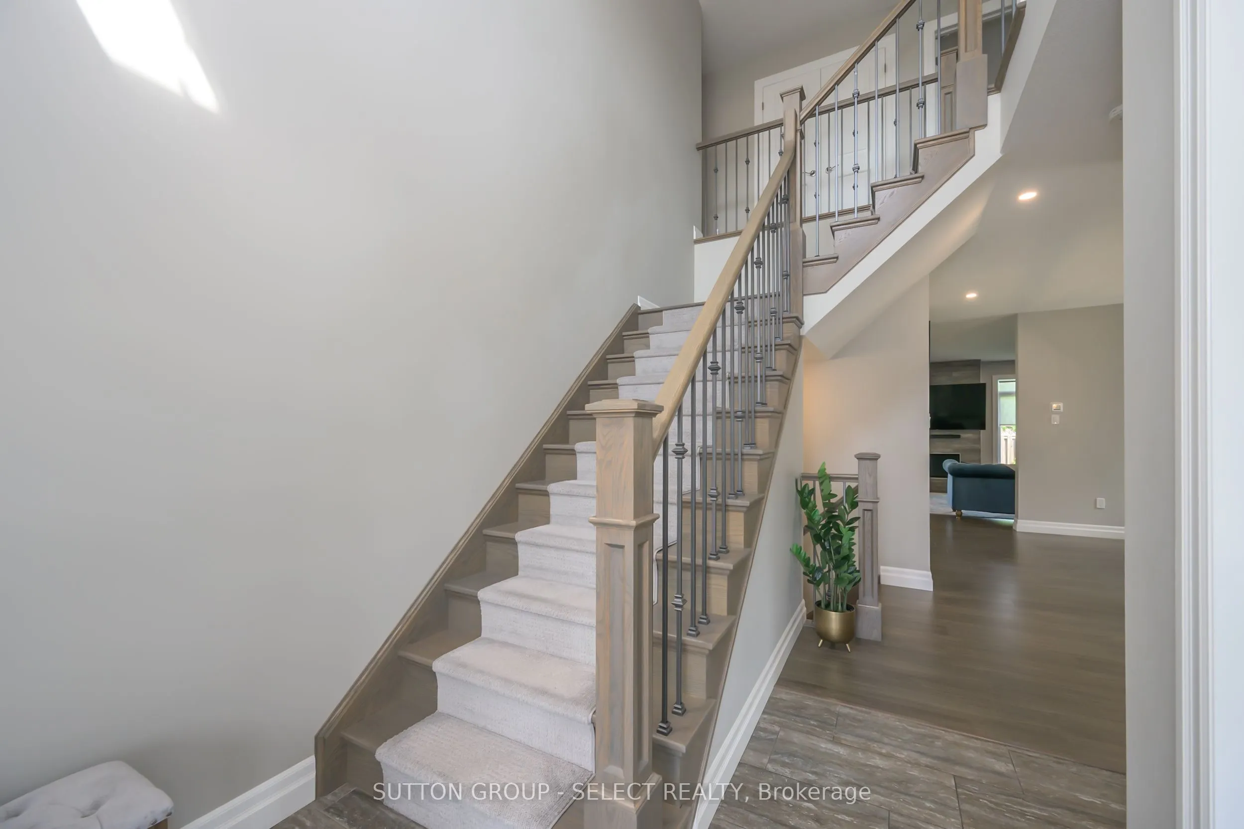 1061 Eagletrace Drive, #33