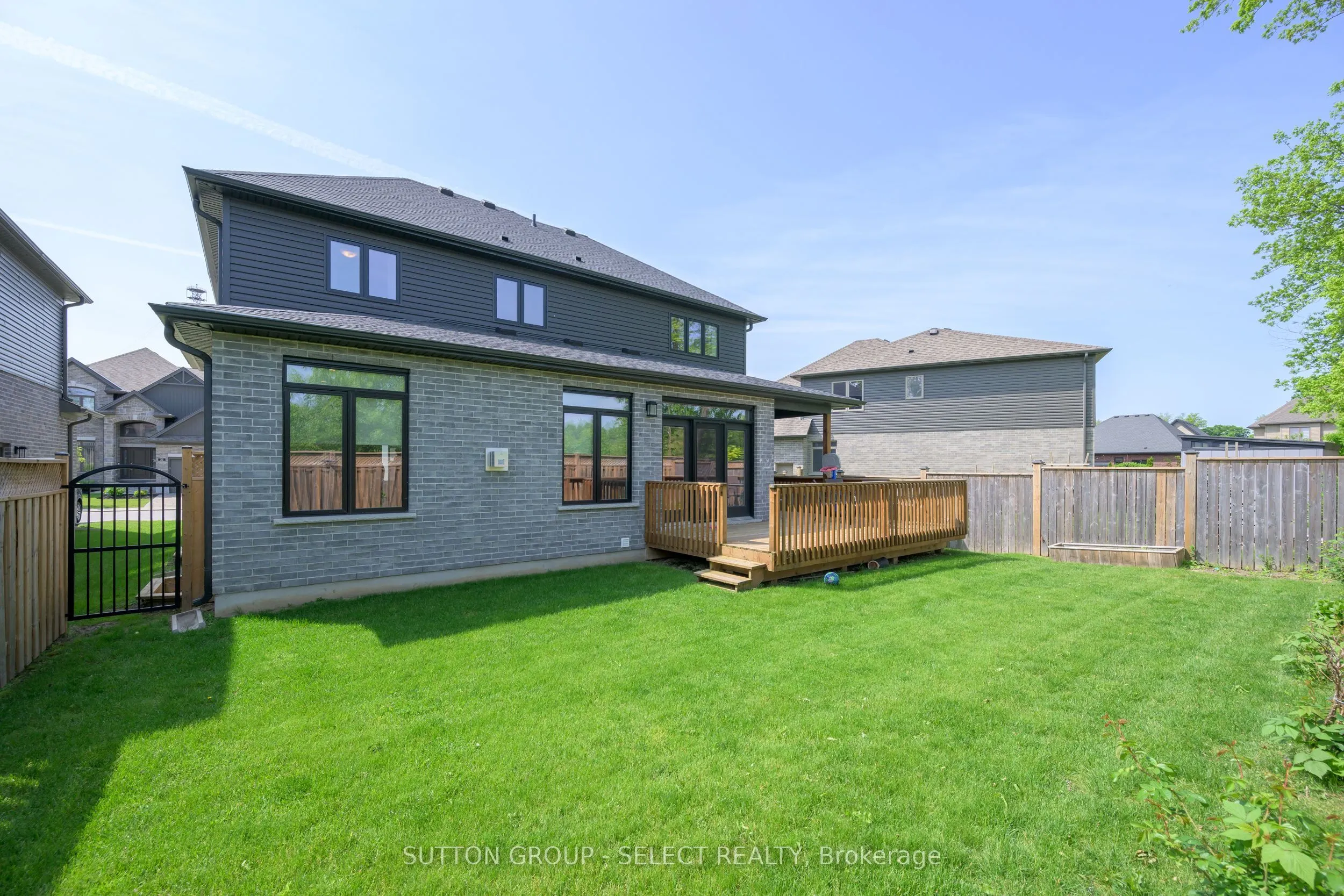 1061 Eagletrace Drive, #33