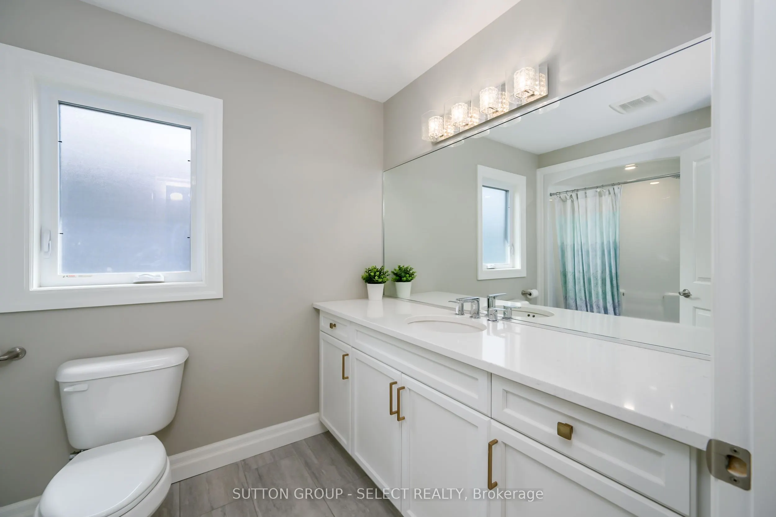 1061 Eagletrace Drive, #33