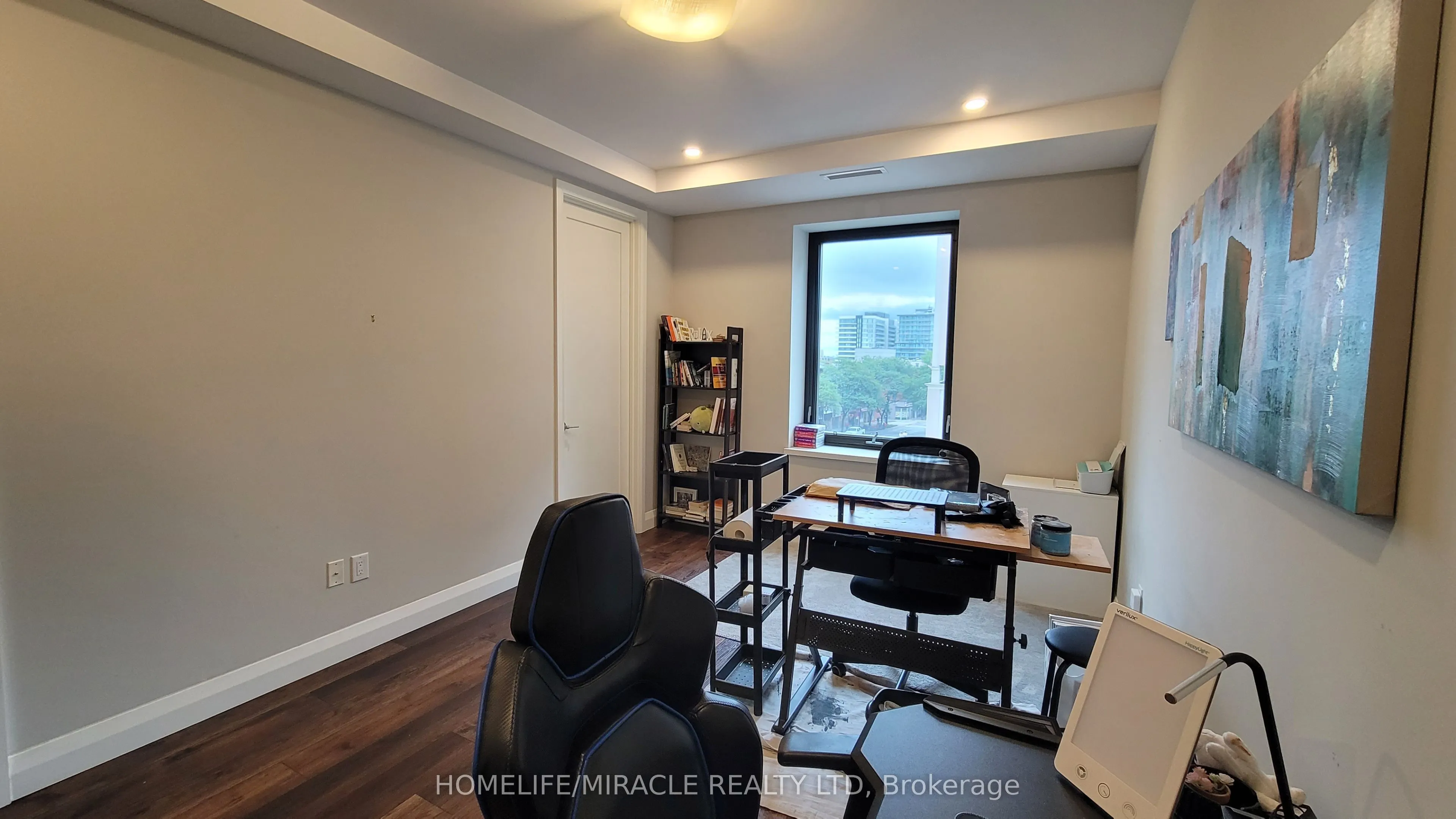 118 king Street E, #422