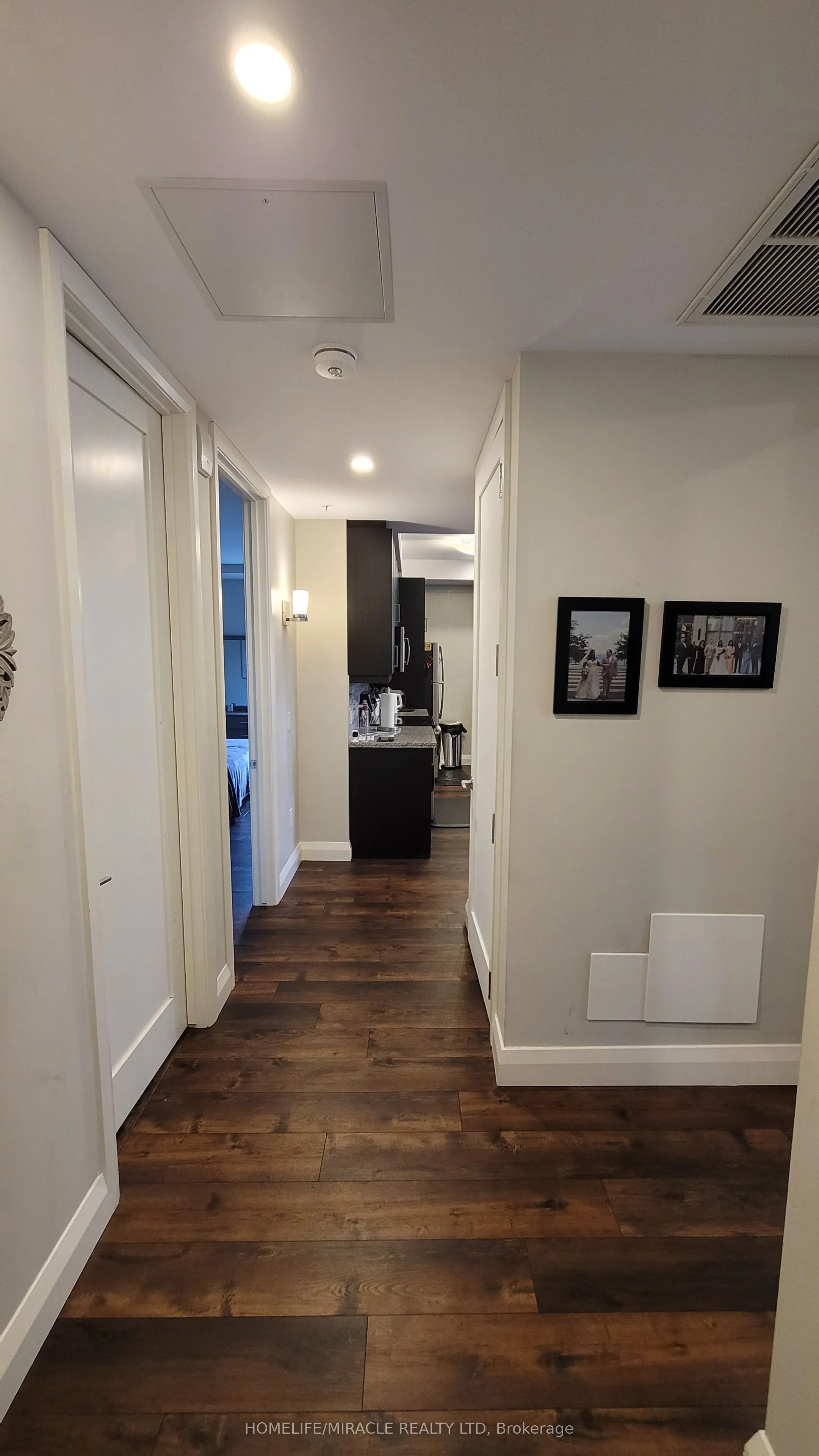 118 king Street E, #422
