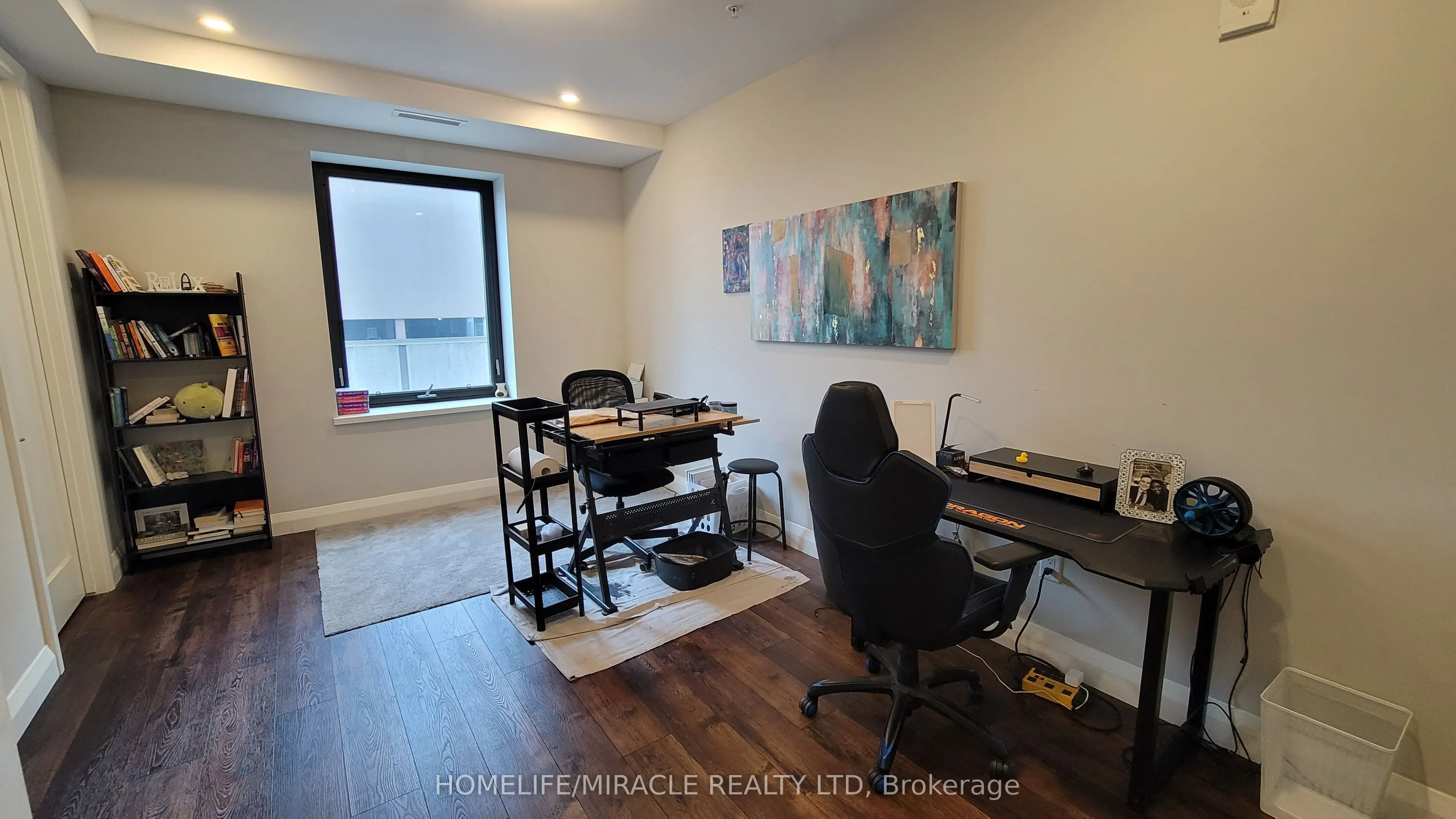 118 king Street E, #422