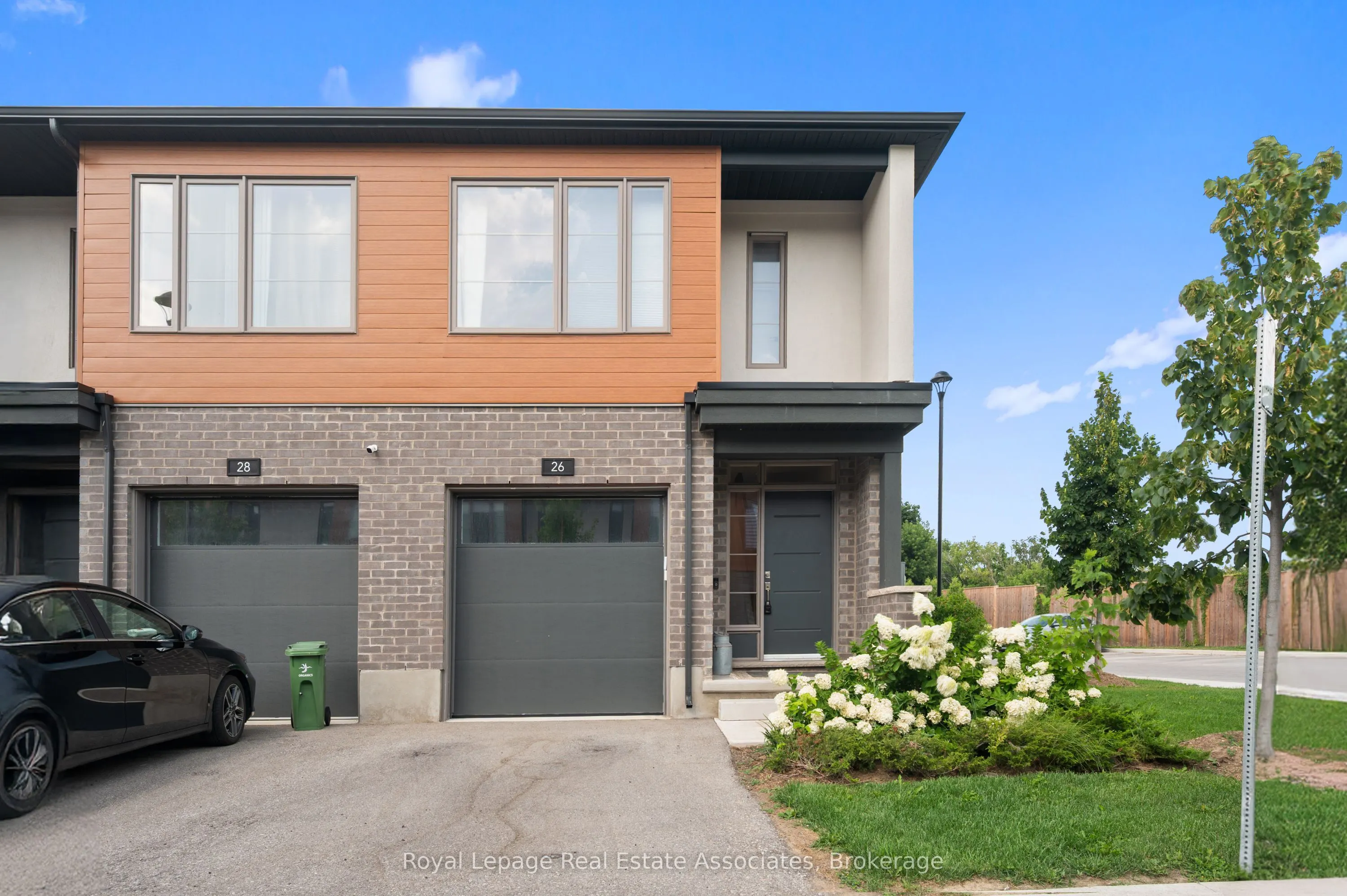 26 Steele Crescent, #24