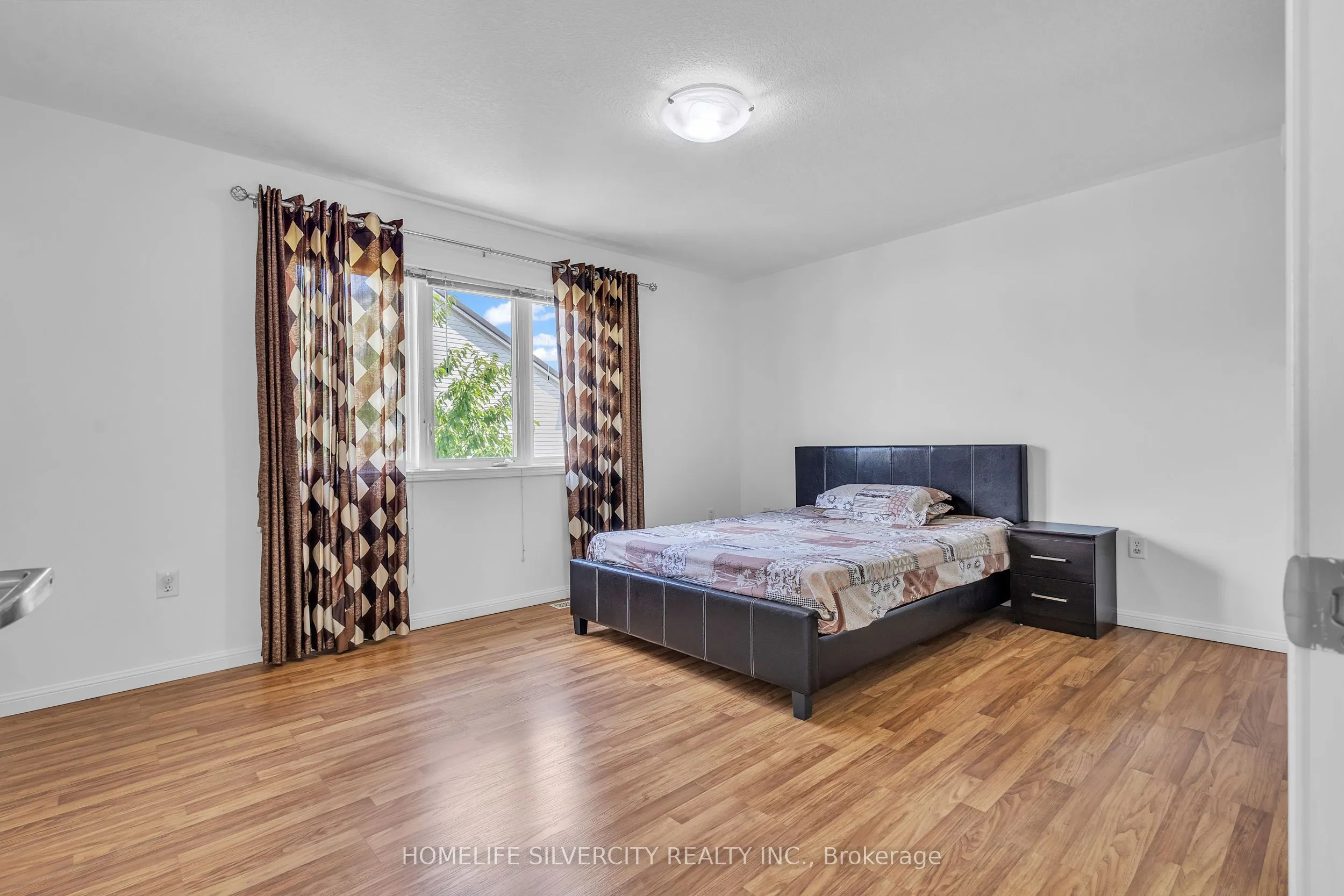 28 Silverthorne Drive
