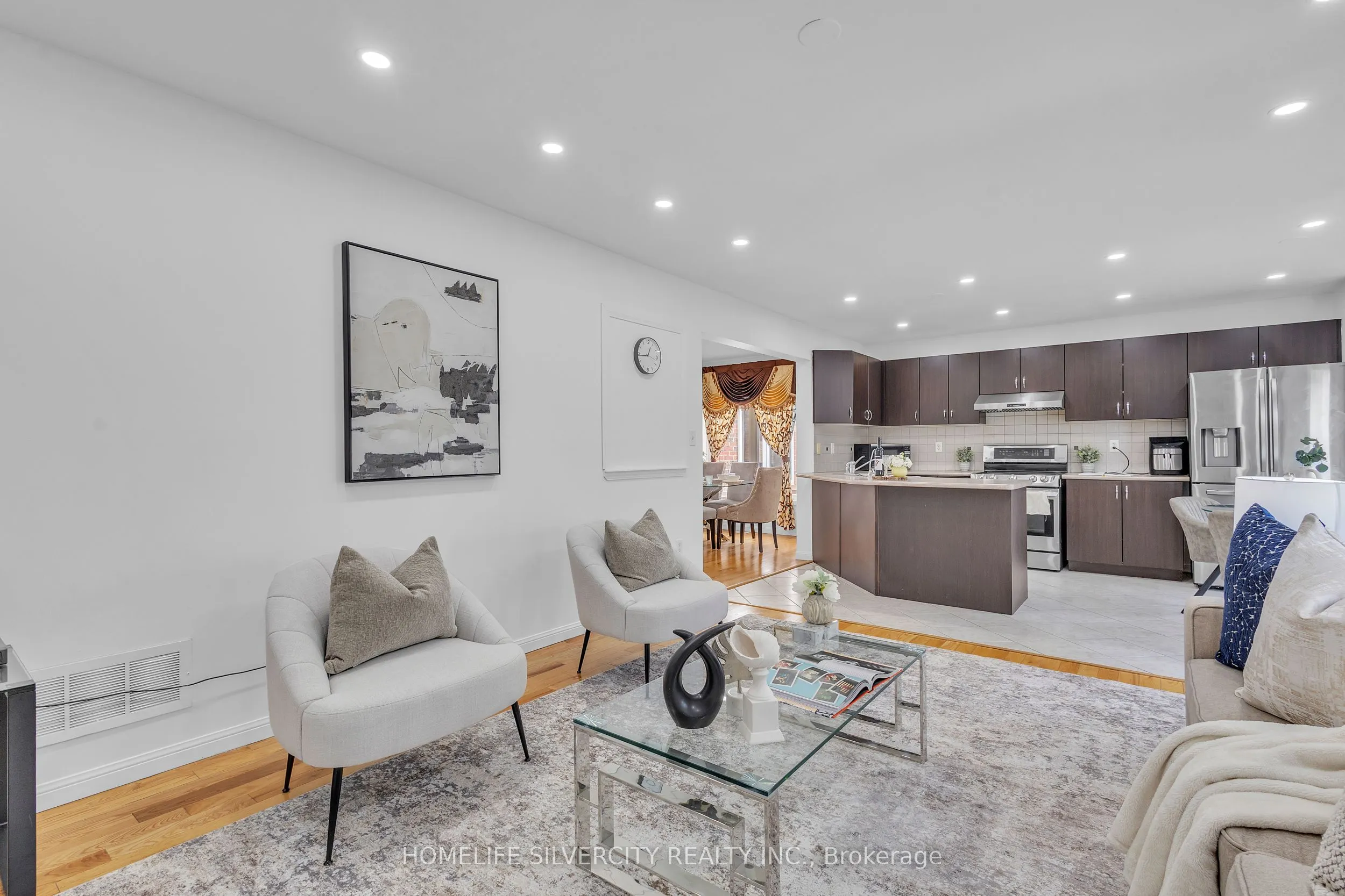 28 Silverthorne Drive