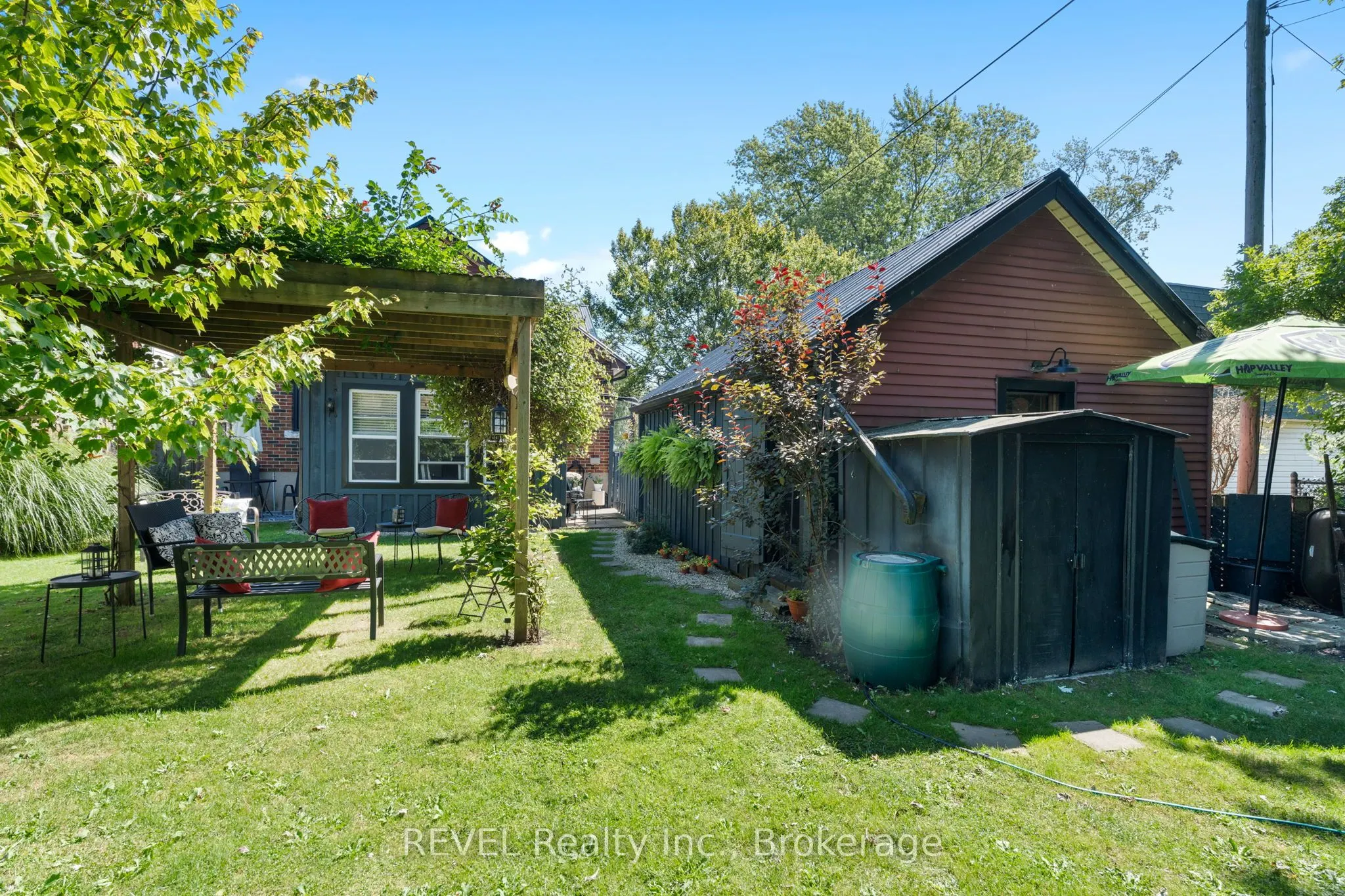 18 CLARE Avenue