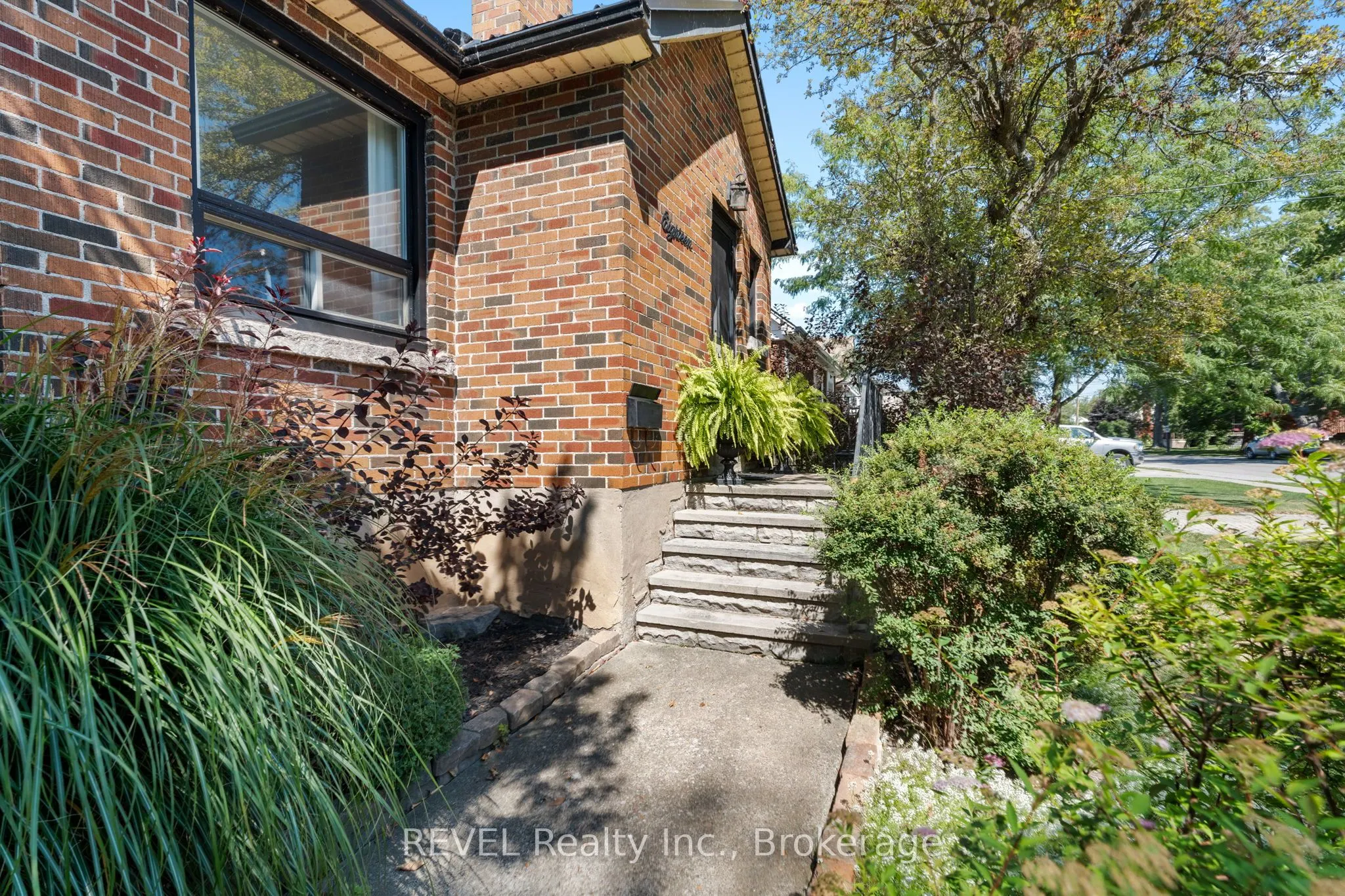 18 CLARE Avenue