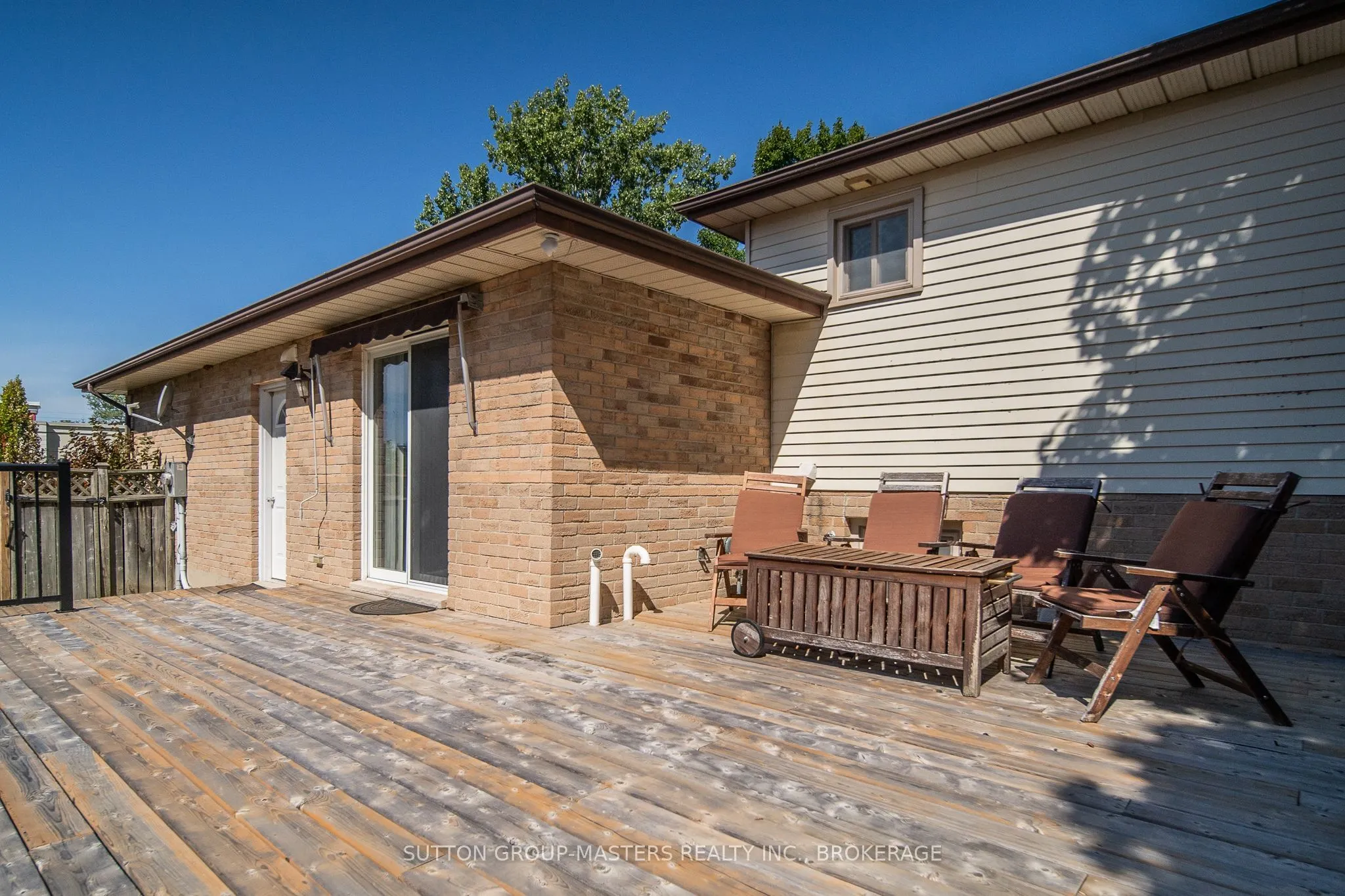 15 WINDFIELD Crescent