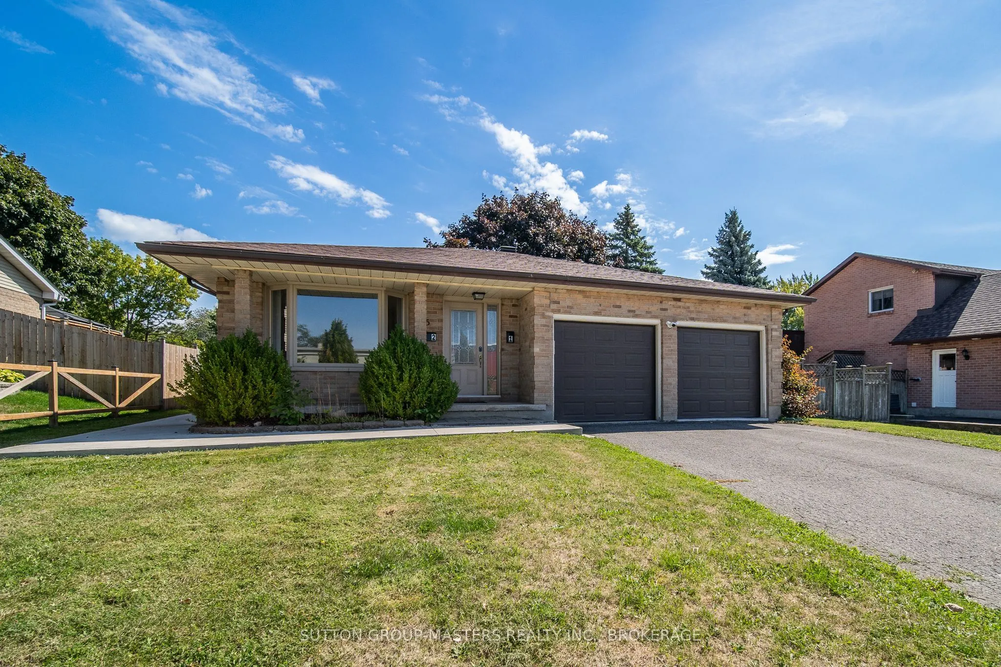 15 WINDFIELD Crescent