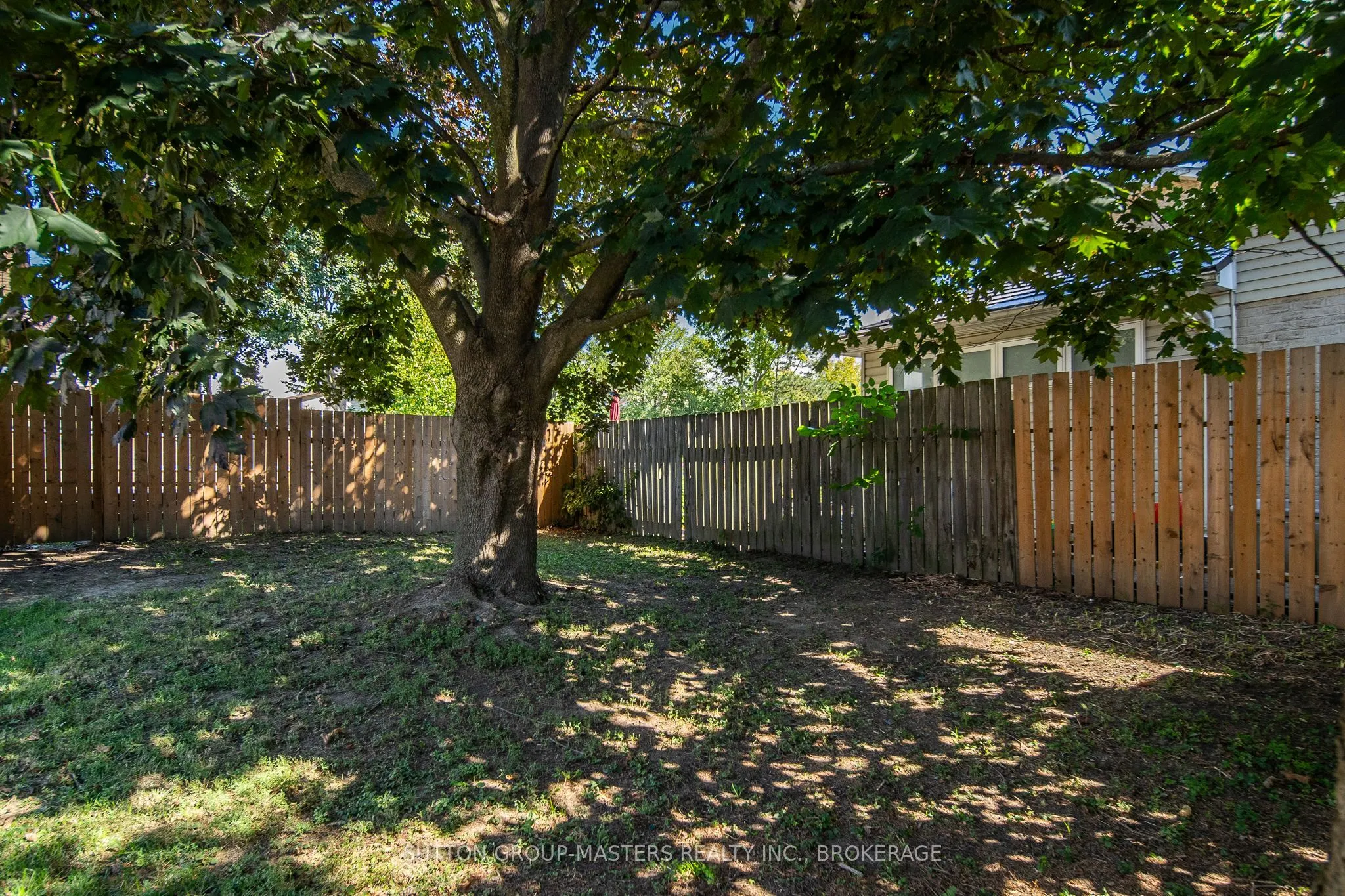 15 WINDFIELD Crescent