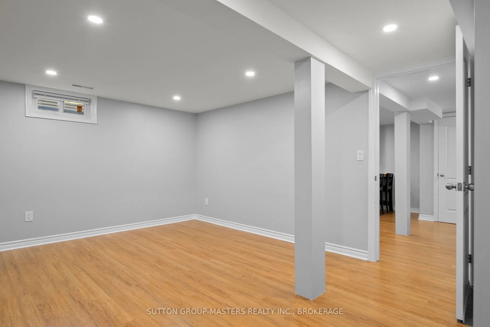 15 WINDFIELD Crescent
