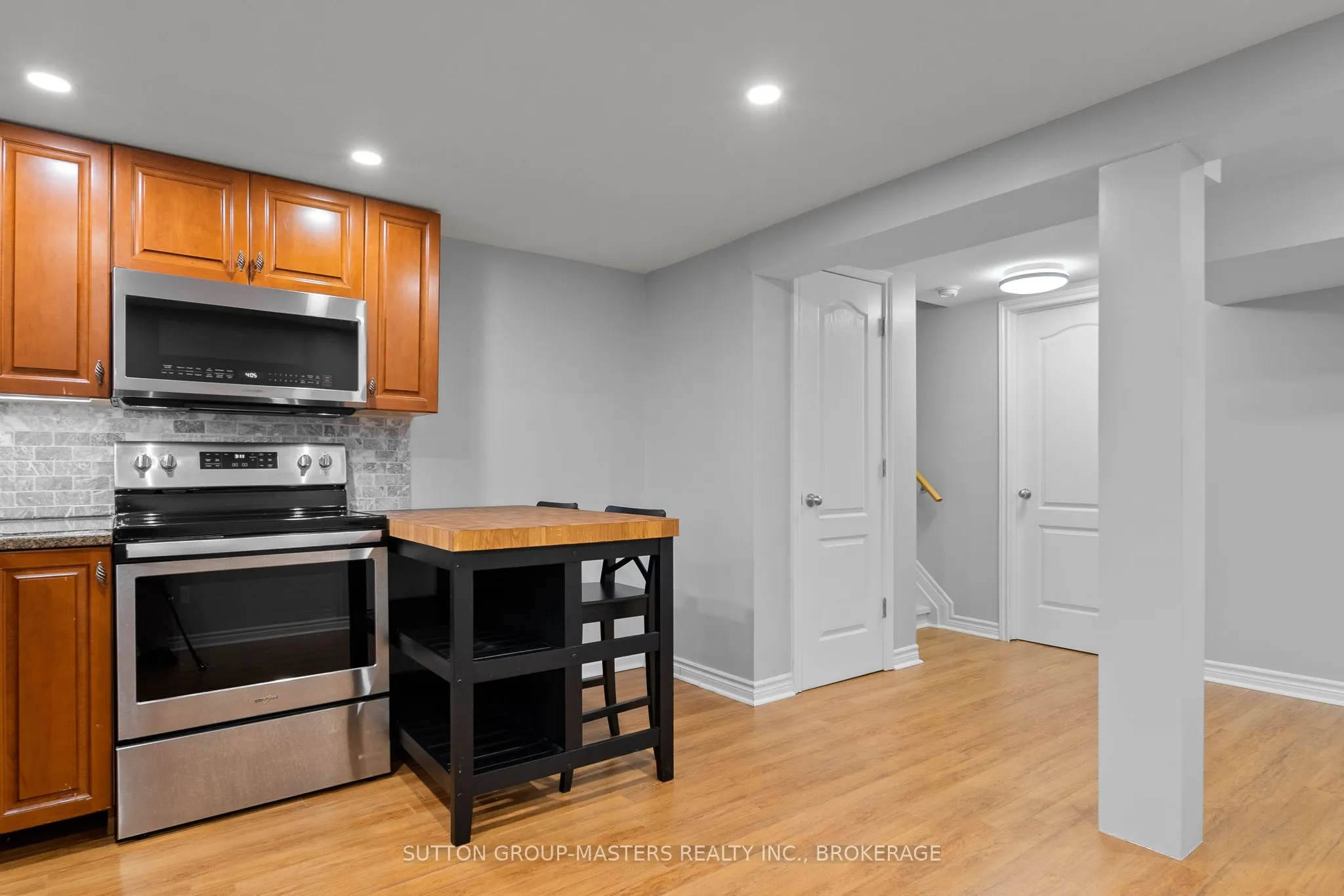 15 WINDFIELD Crescent