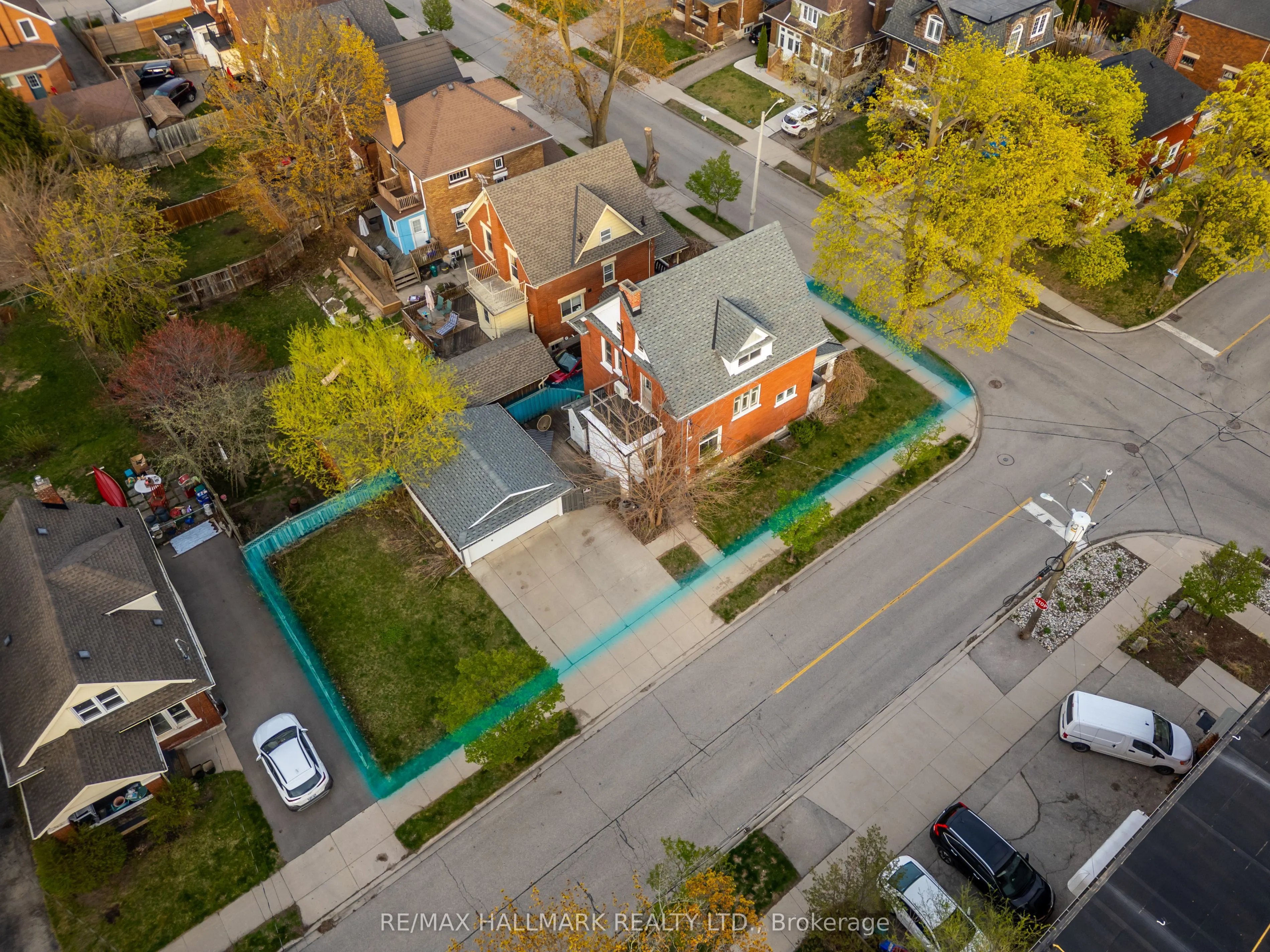 120 Cameron Street N