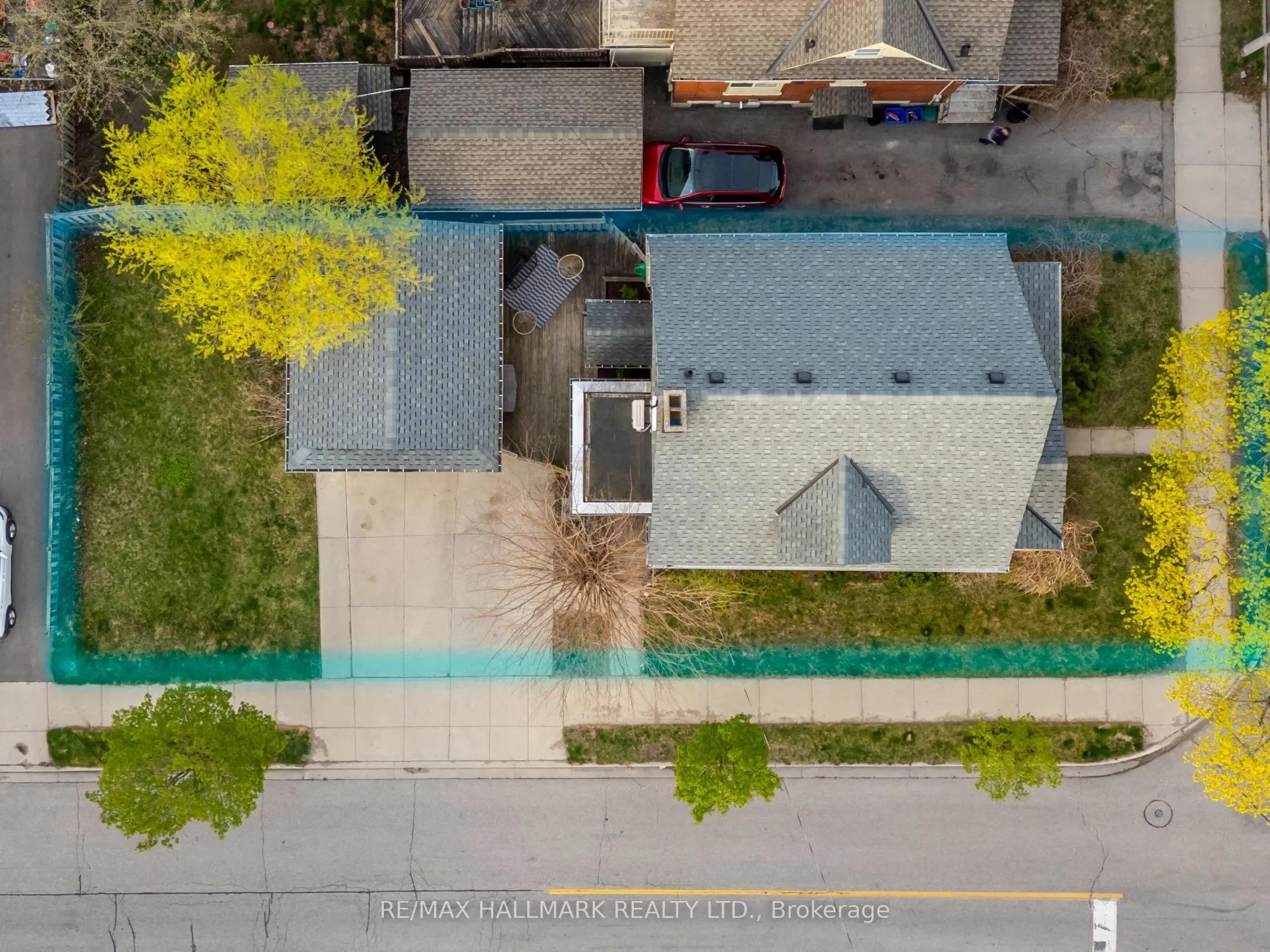 120 Cameron Street N