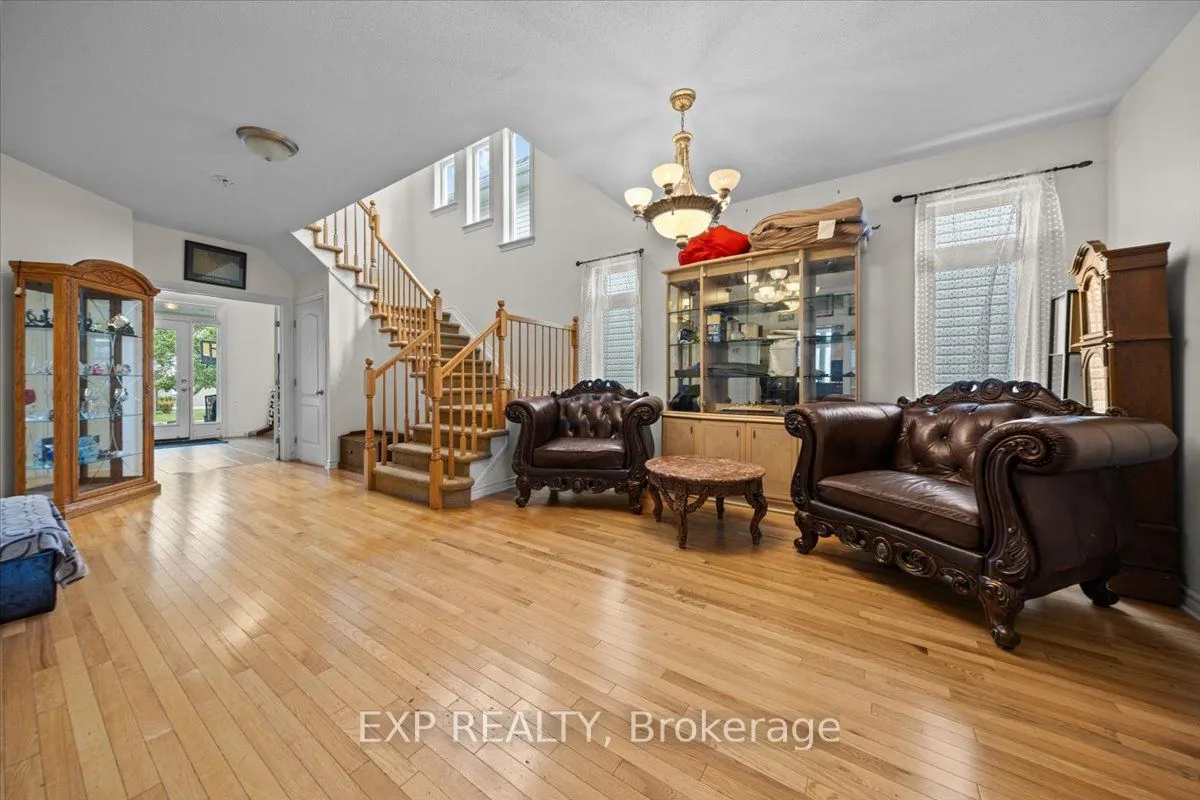 121 Daglan Crescent