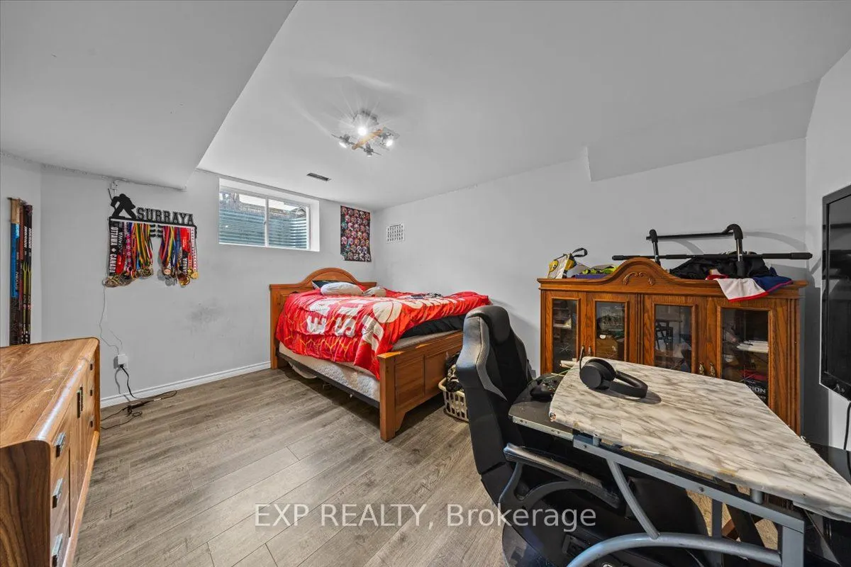 121 Daglan Crescent