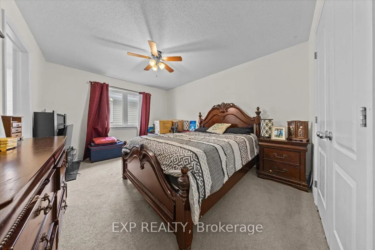 121 Daglan Crescent