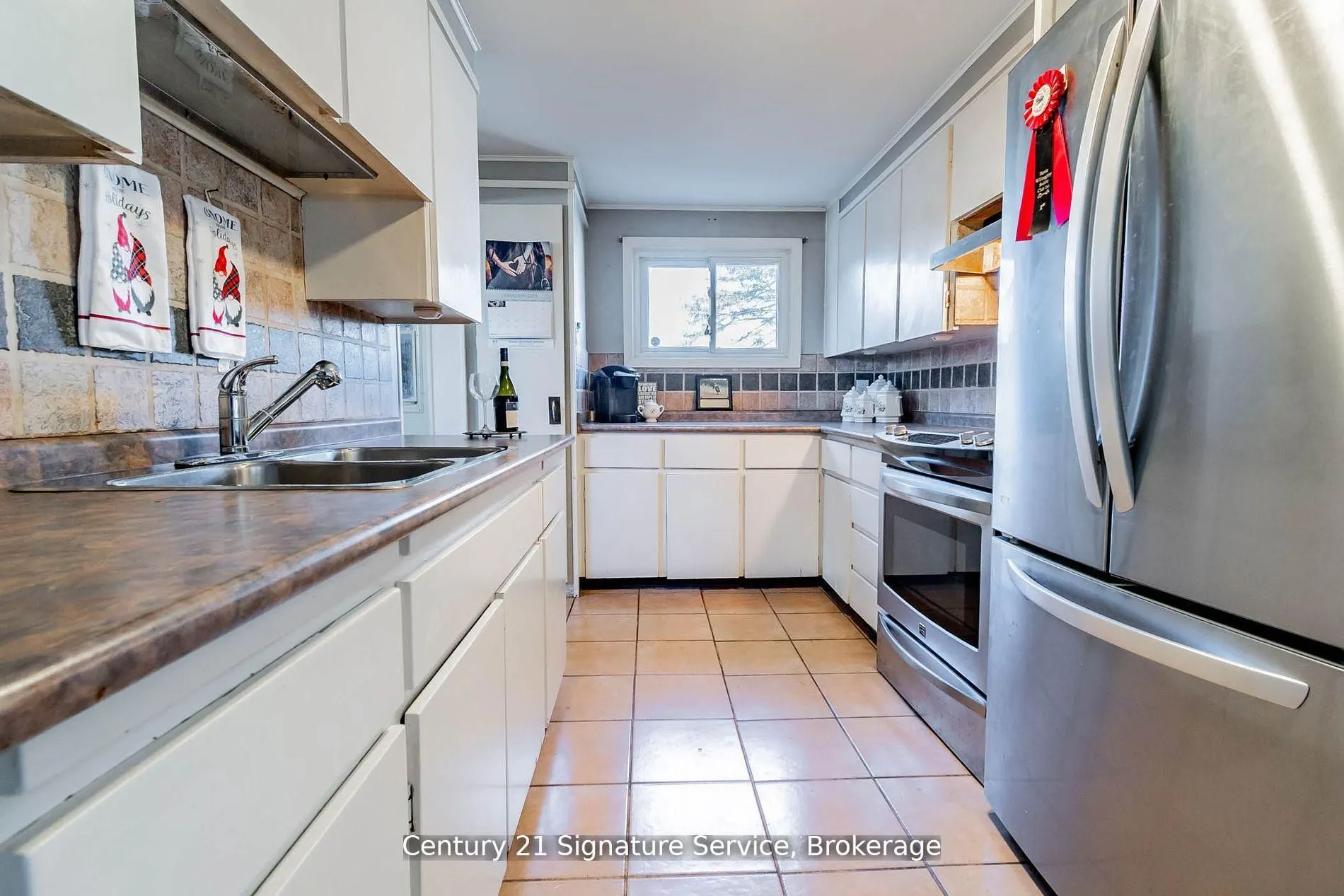 752 Empire Road