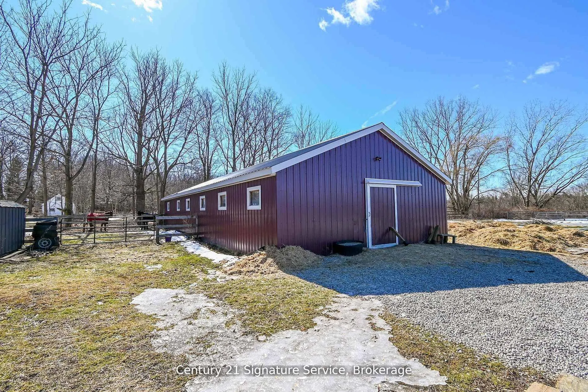 752 Empire Road