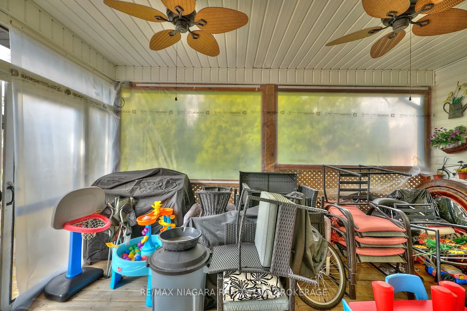 637 Carl Road