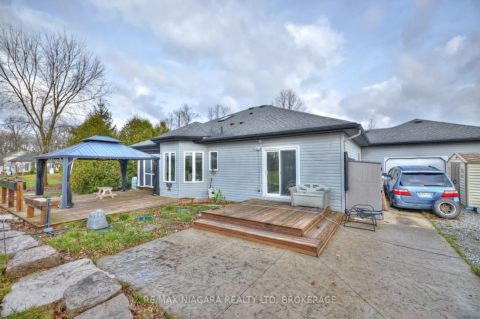 637 Carl Road