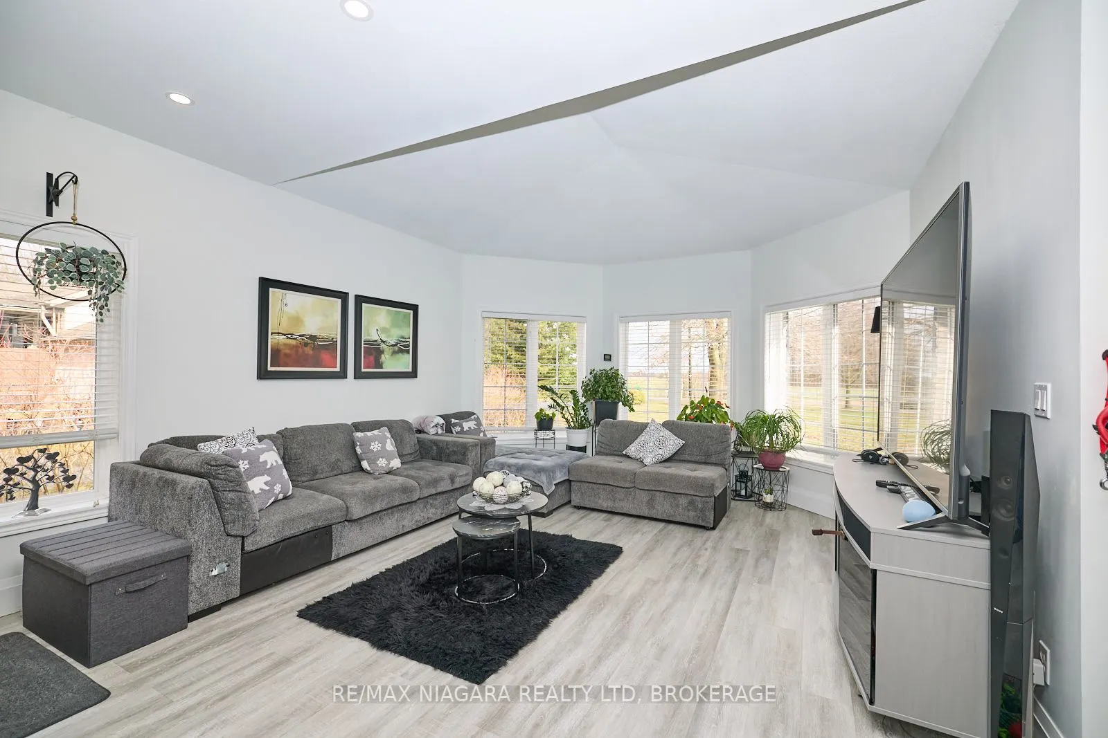 637 Carl Road