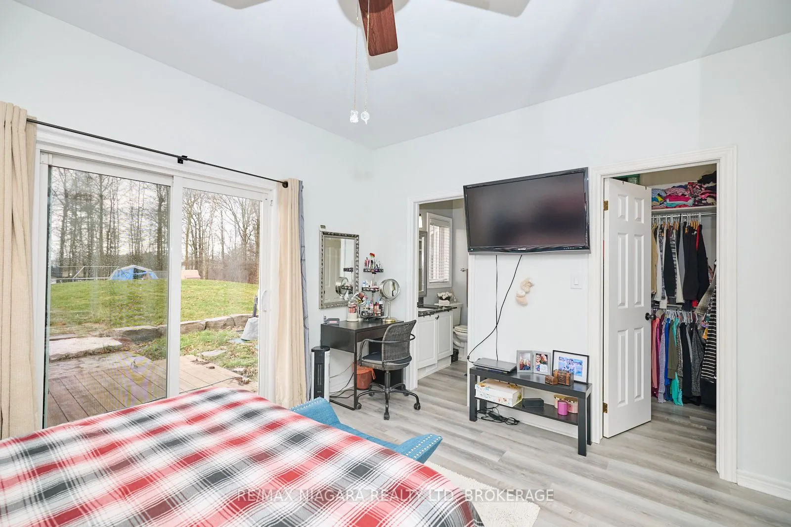 637 Carl Road