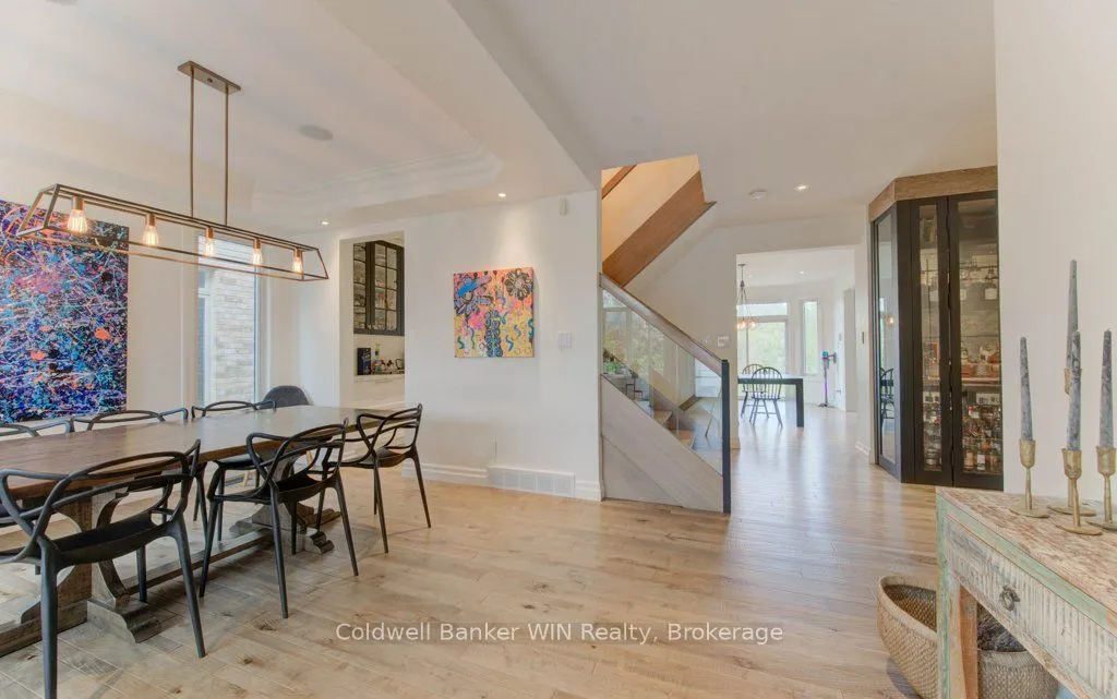 422 Rideau River Street