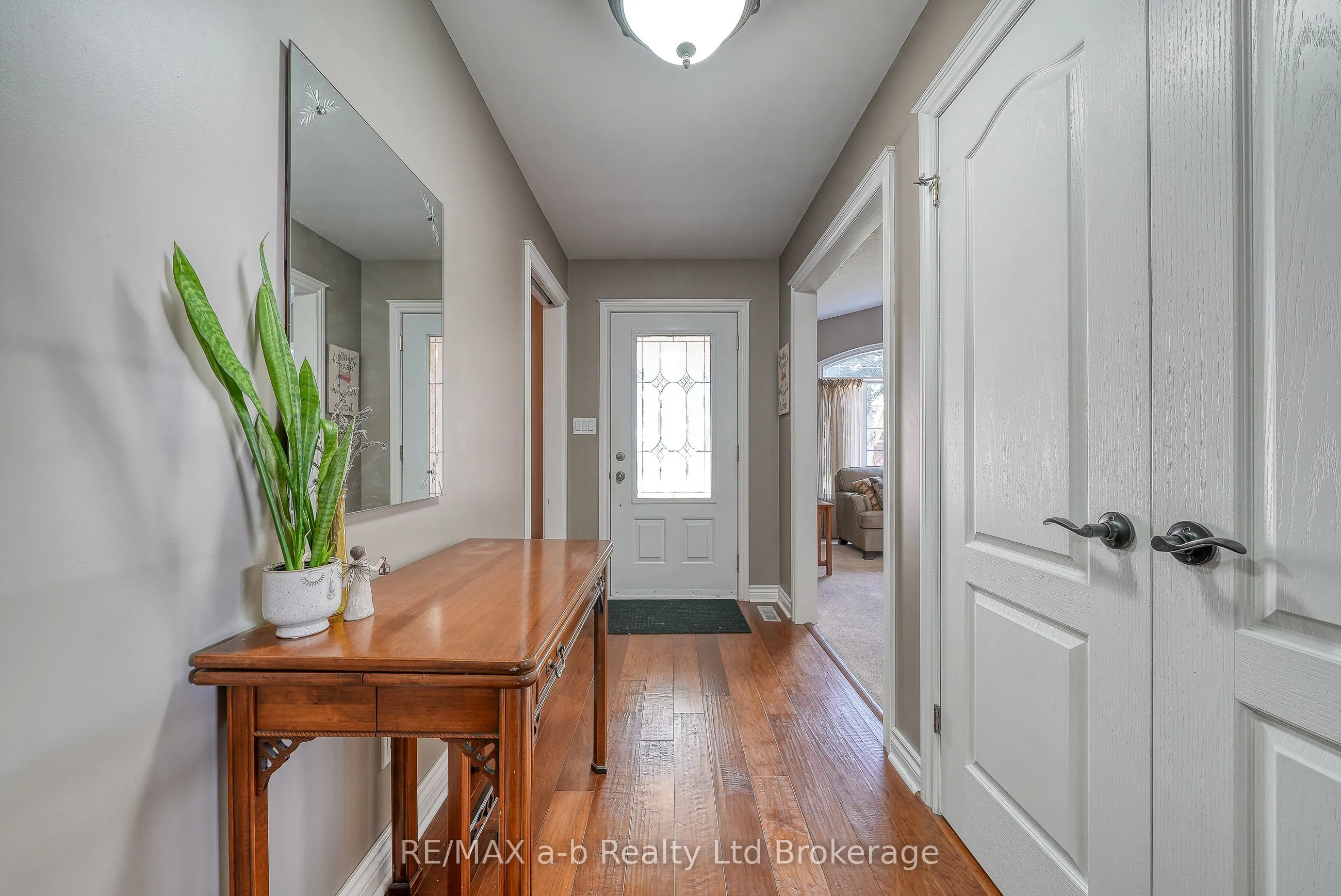 17 Palmer Street W