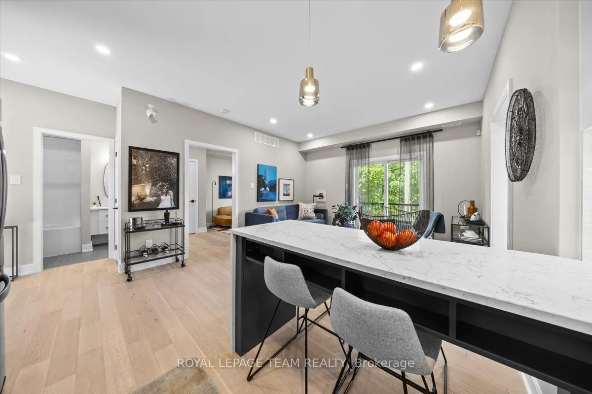 2370 Tenth Line Road, #214